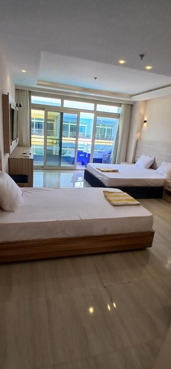 Queen Room with Pool View