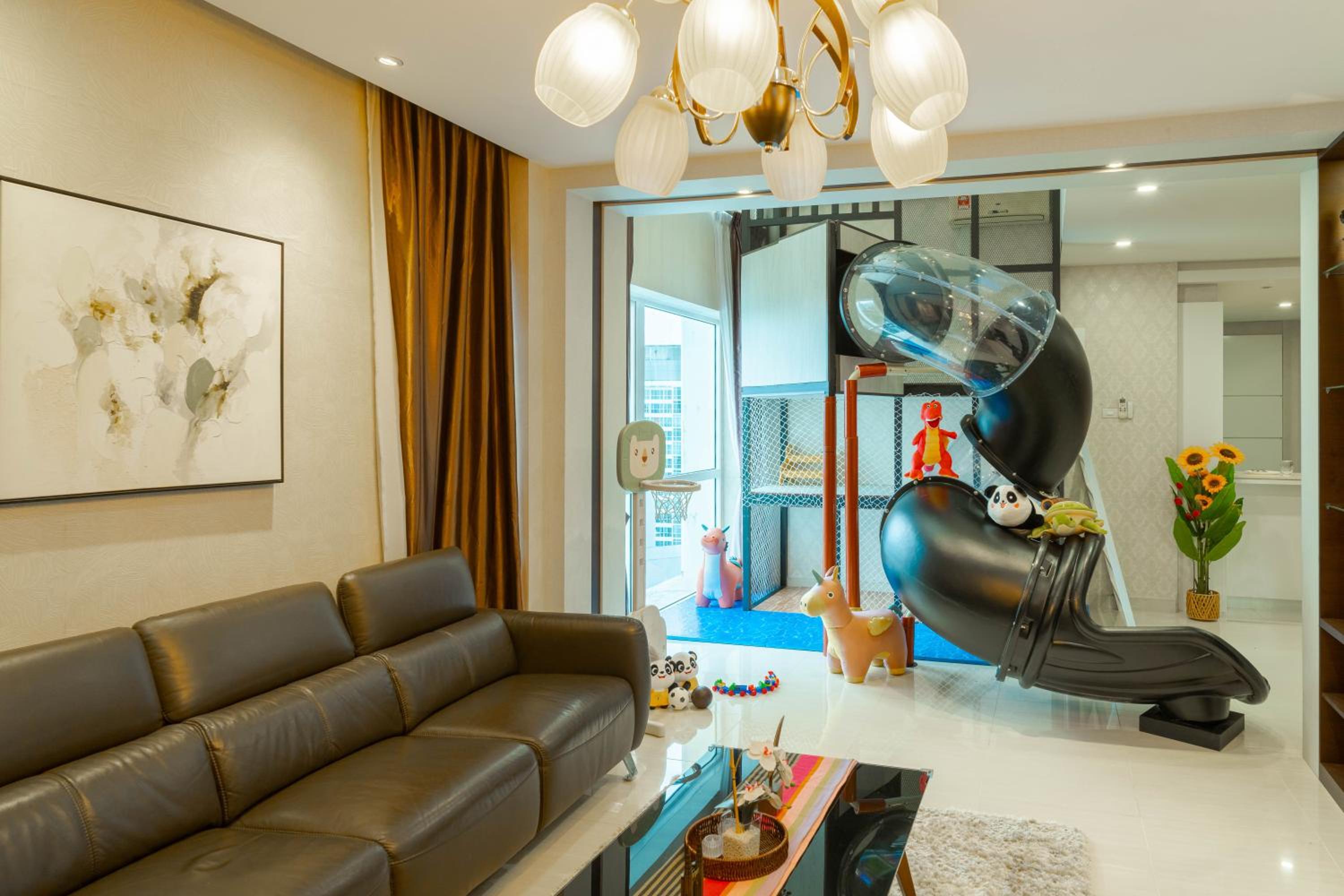 Four-Bedroom Luxury Apartment photo 3