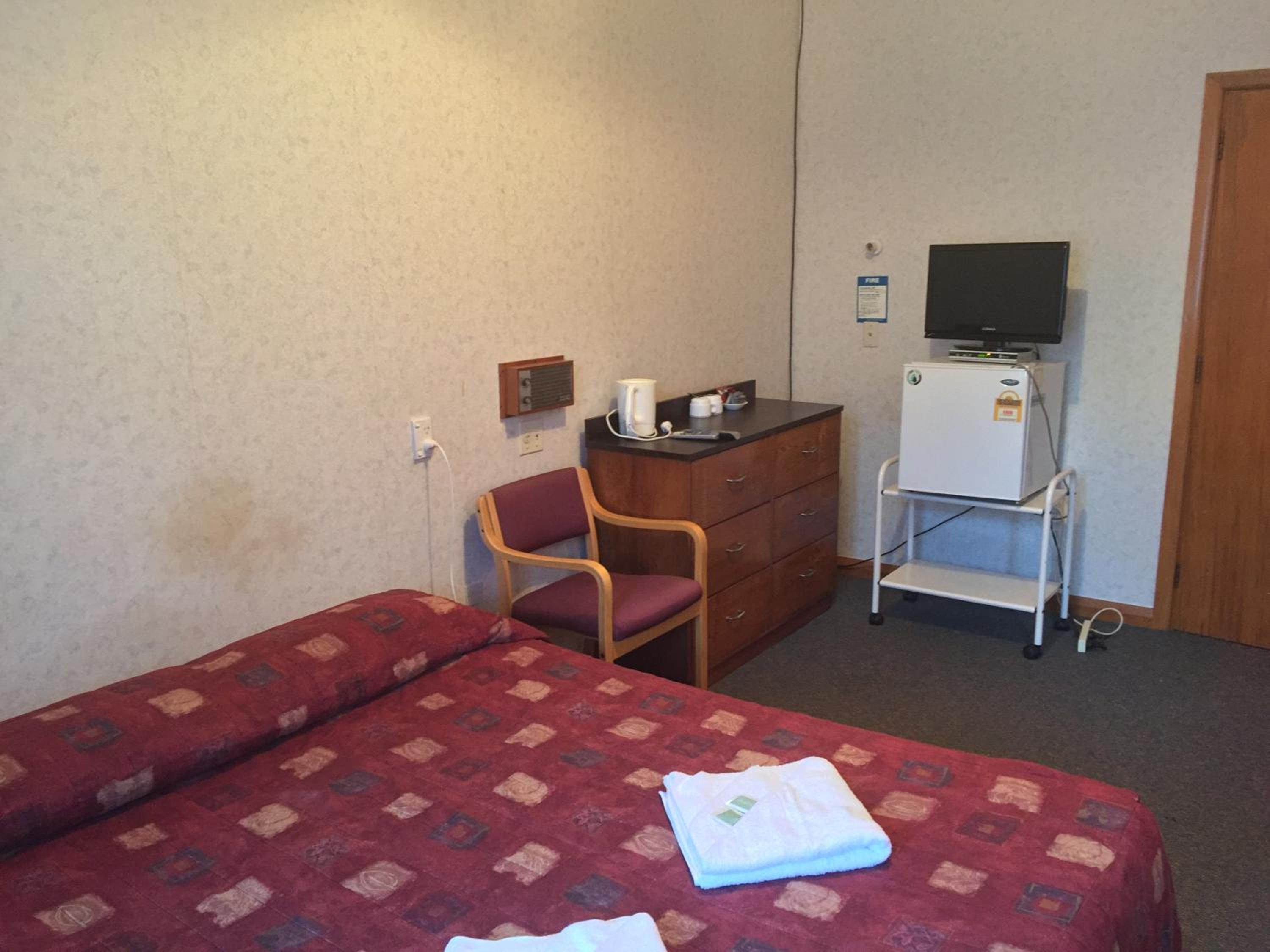 Standard Queen Room - Photo 4