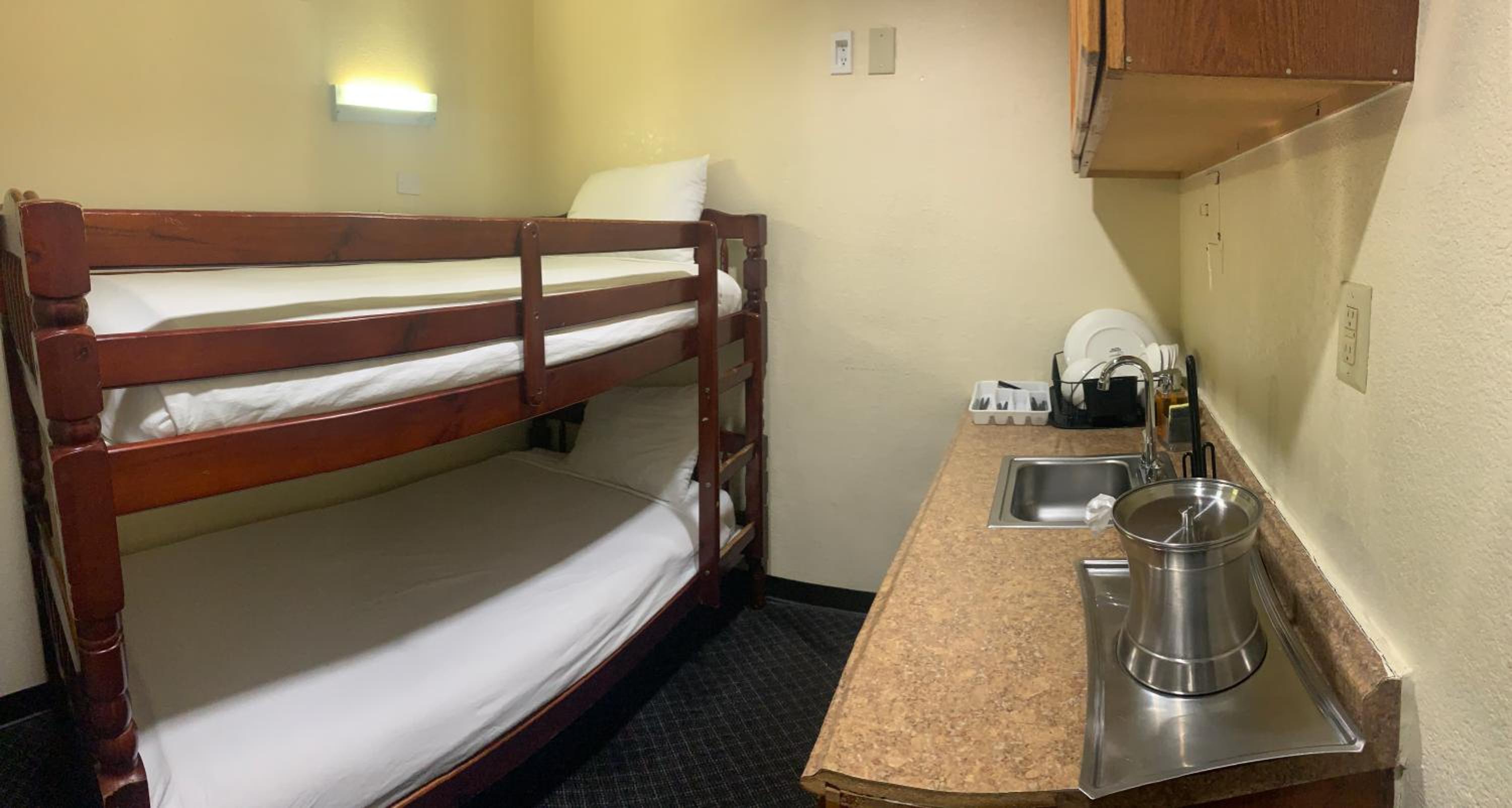 Family Suite - Bunk Separate photo 3