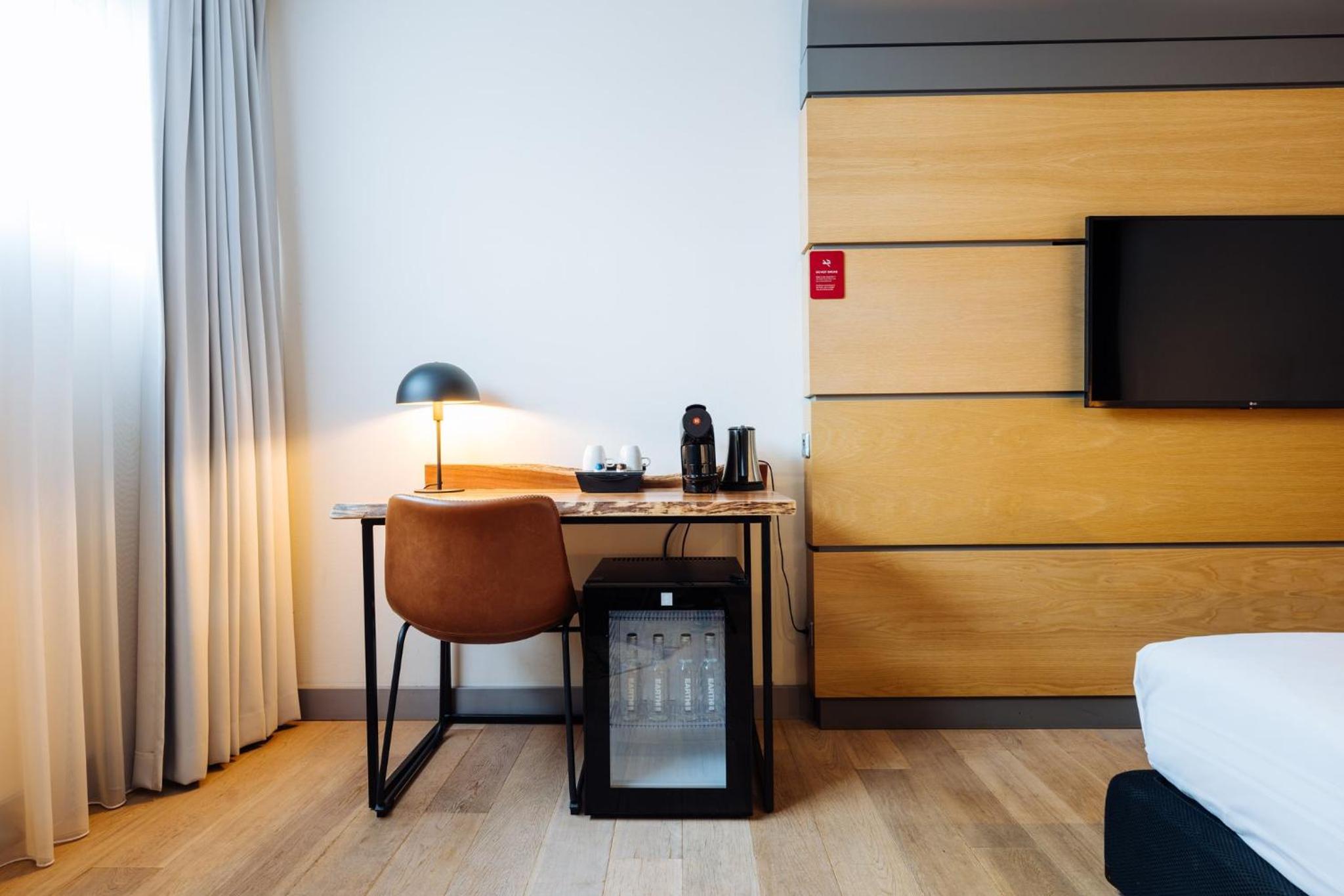 Superior Room 1 Twin Bed