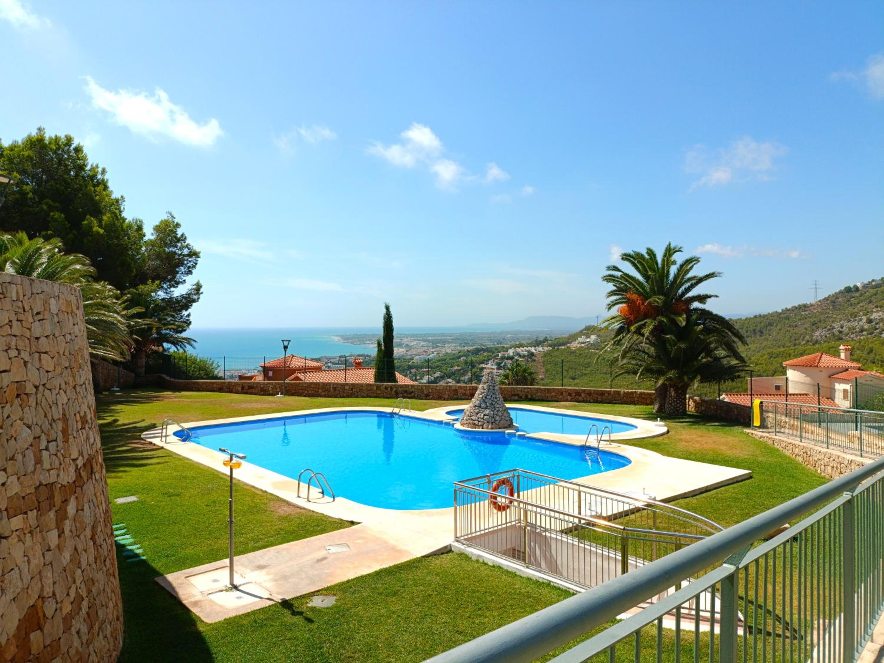 Two-Bedroom Deluxe Apartment with Ocean View