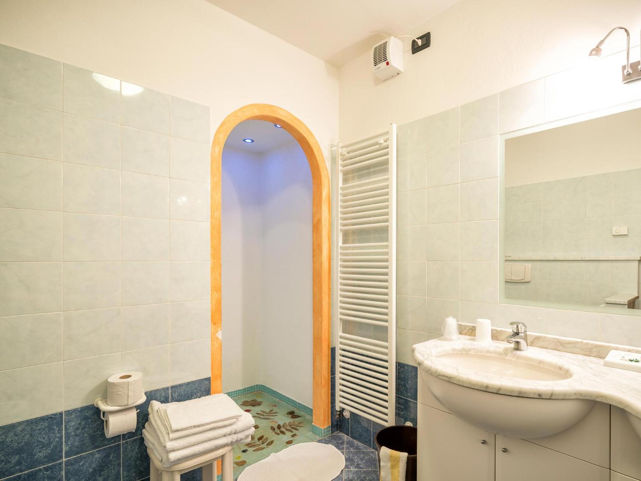 Superior Quadruple Room photo 2