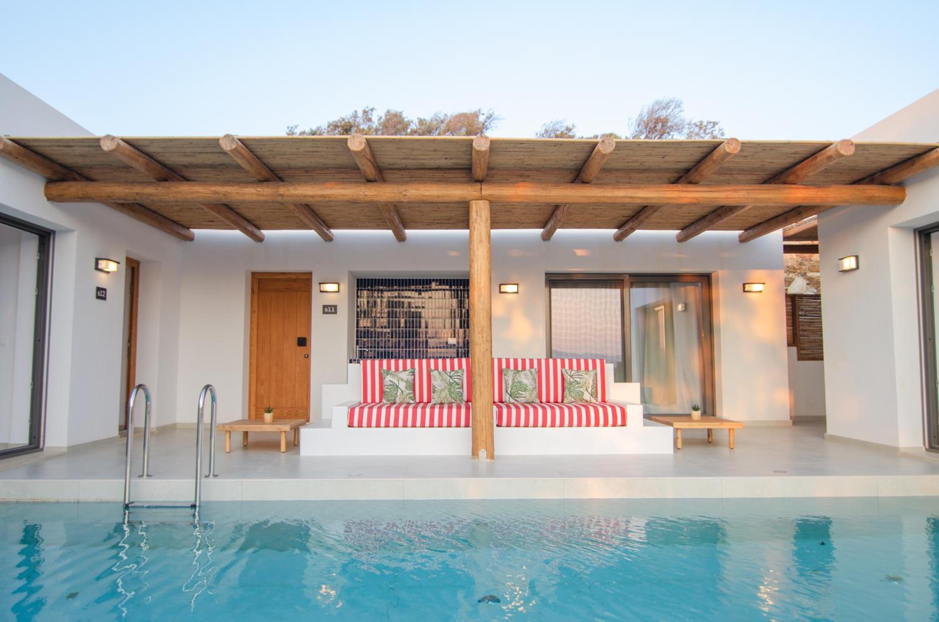 Three Bedroom Villa with Private Pool photo 3