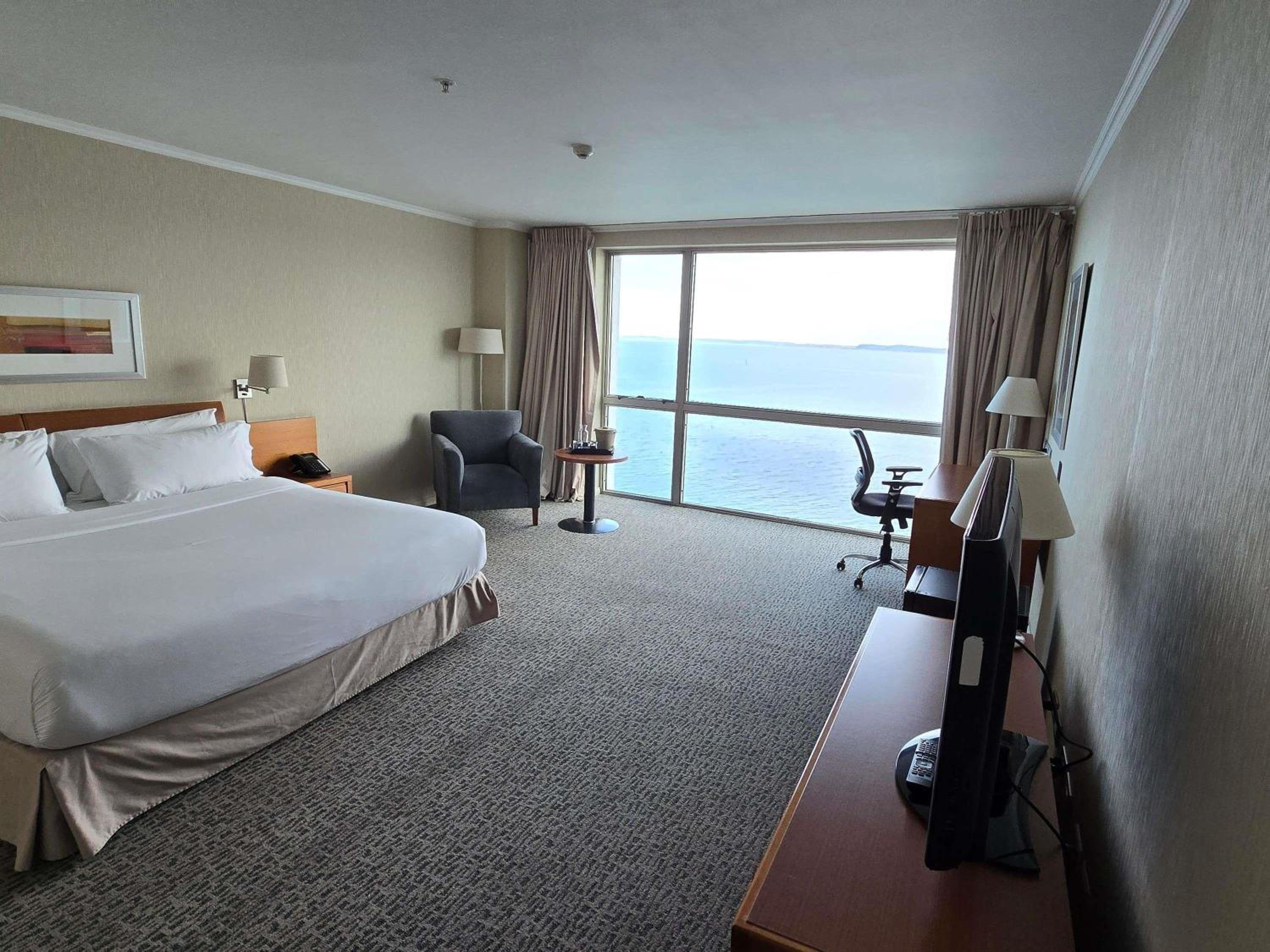 Standard King Room - Photo 2