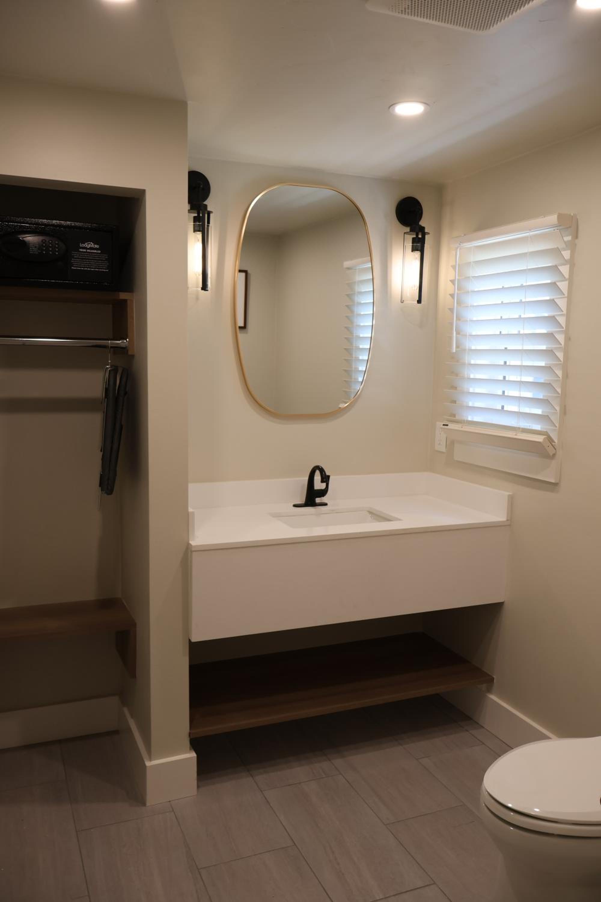 Queen Room