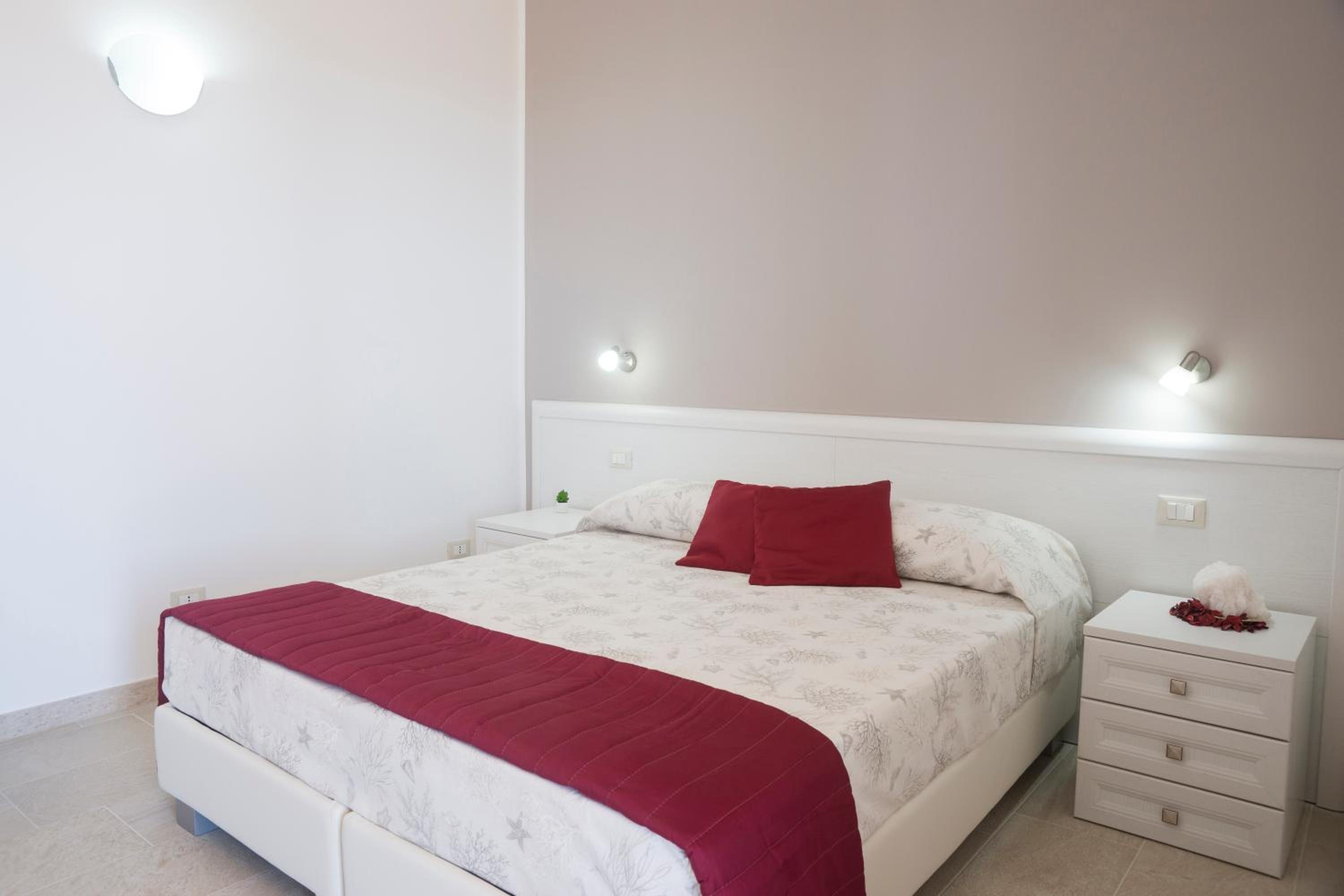 Deluxe Room - Photo 15