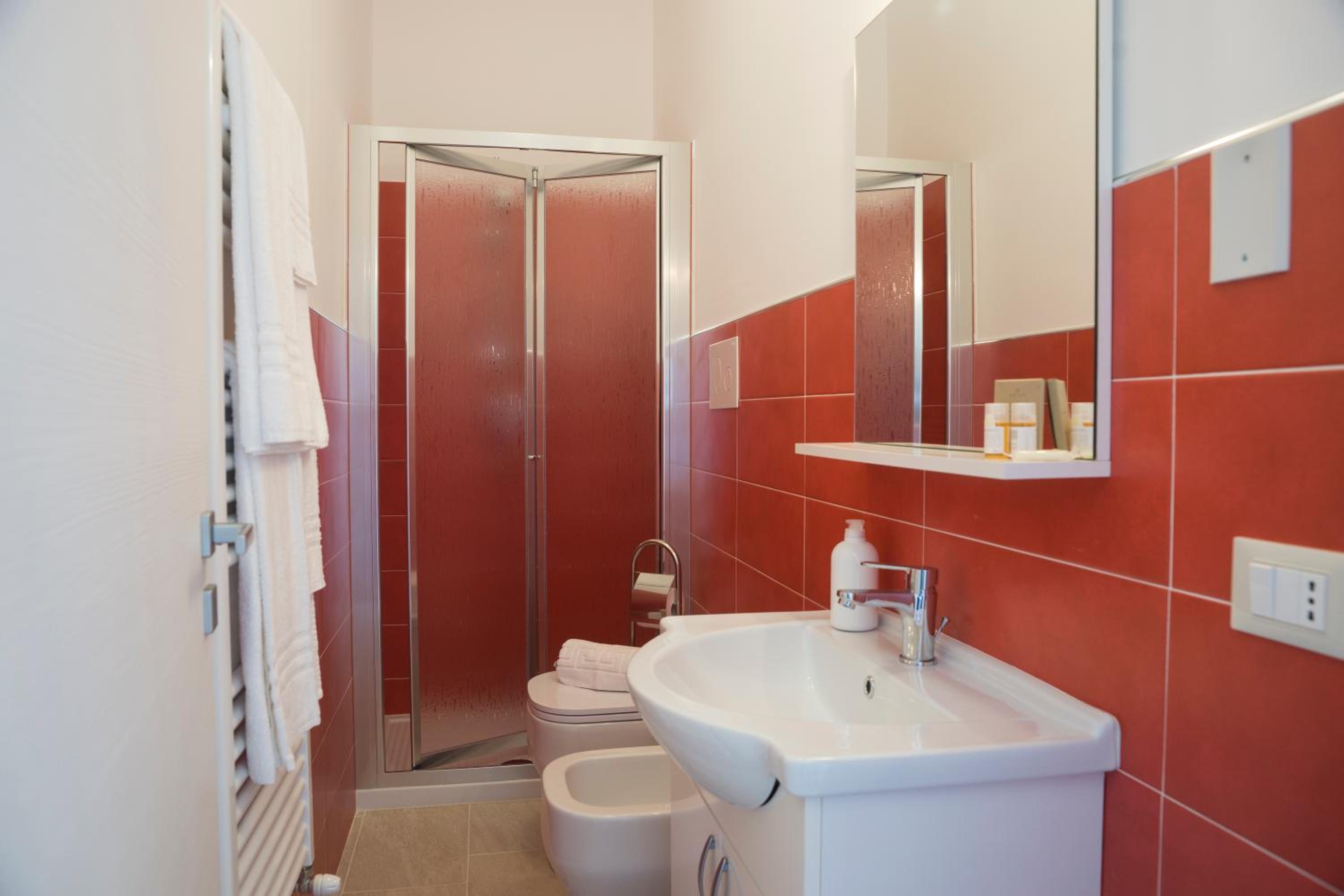 Deluxe Room - Photo 19
