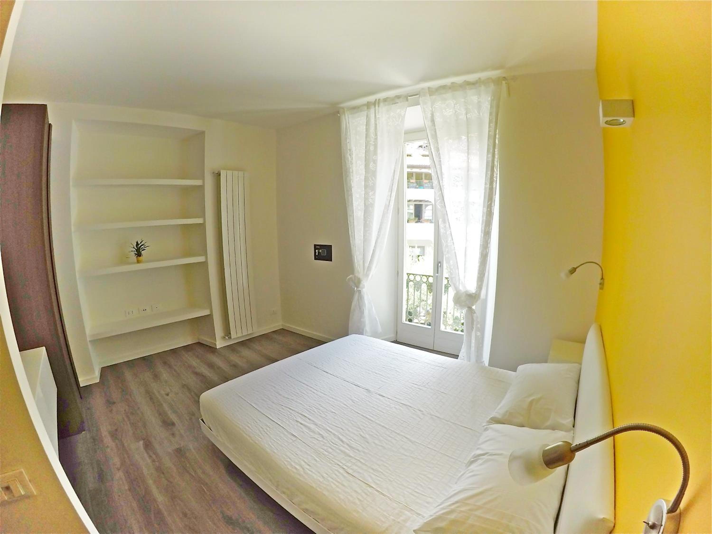 Double Room with Balcony - Photo 7