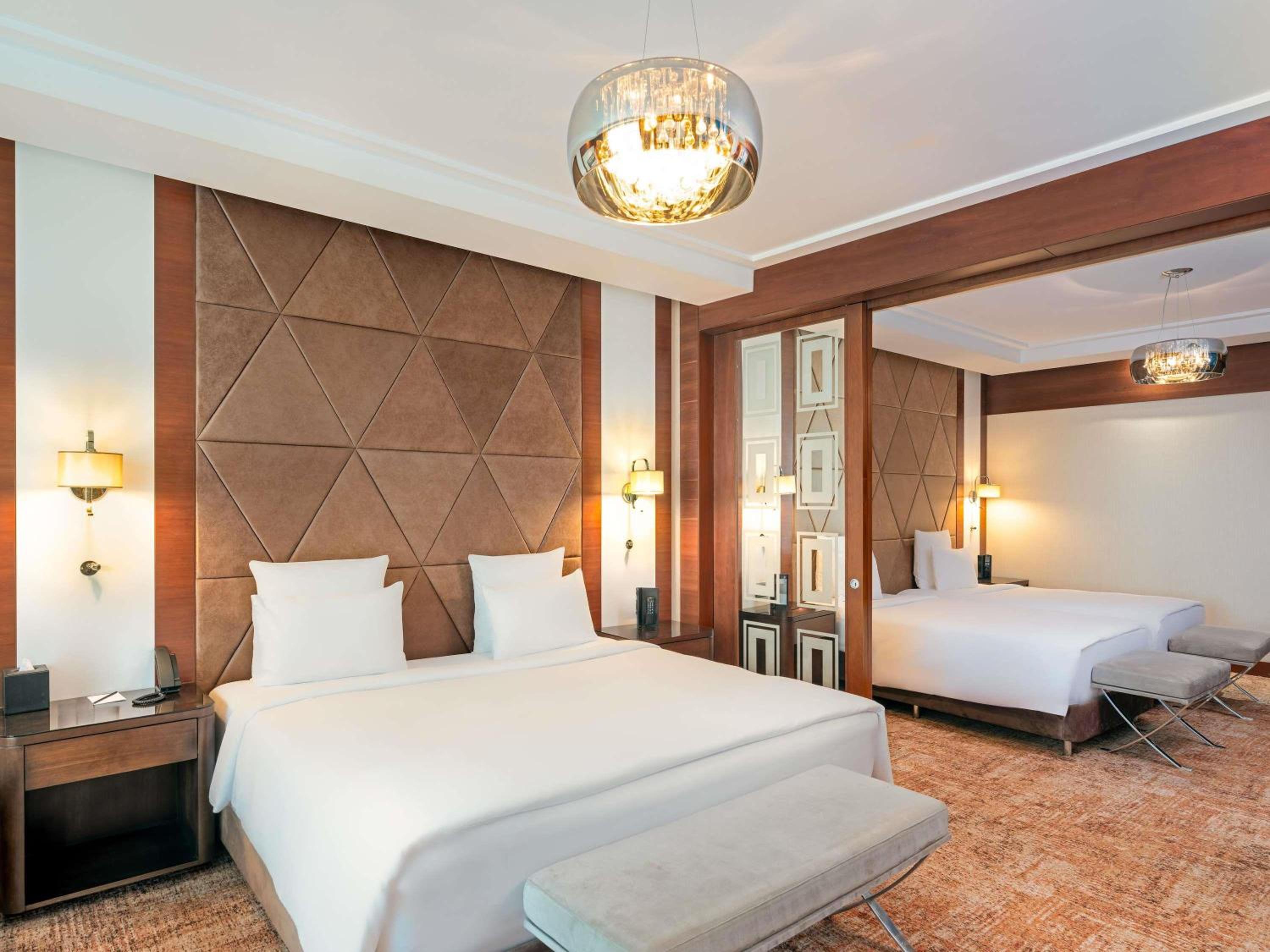 Premium Double Room with Two Single Beds photo 2