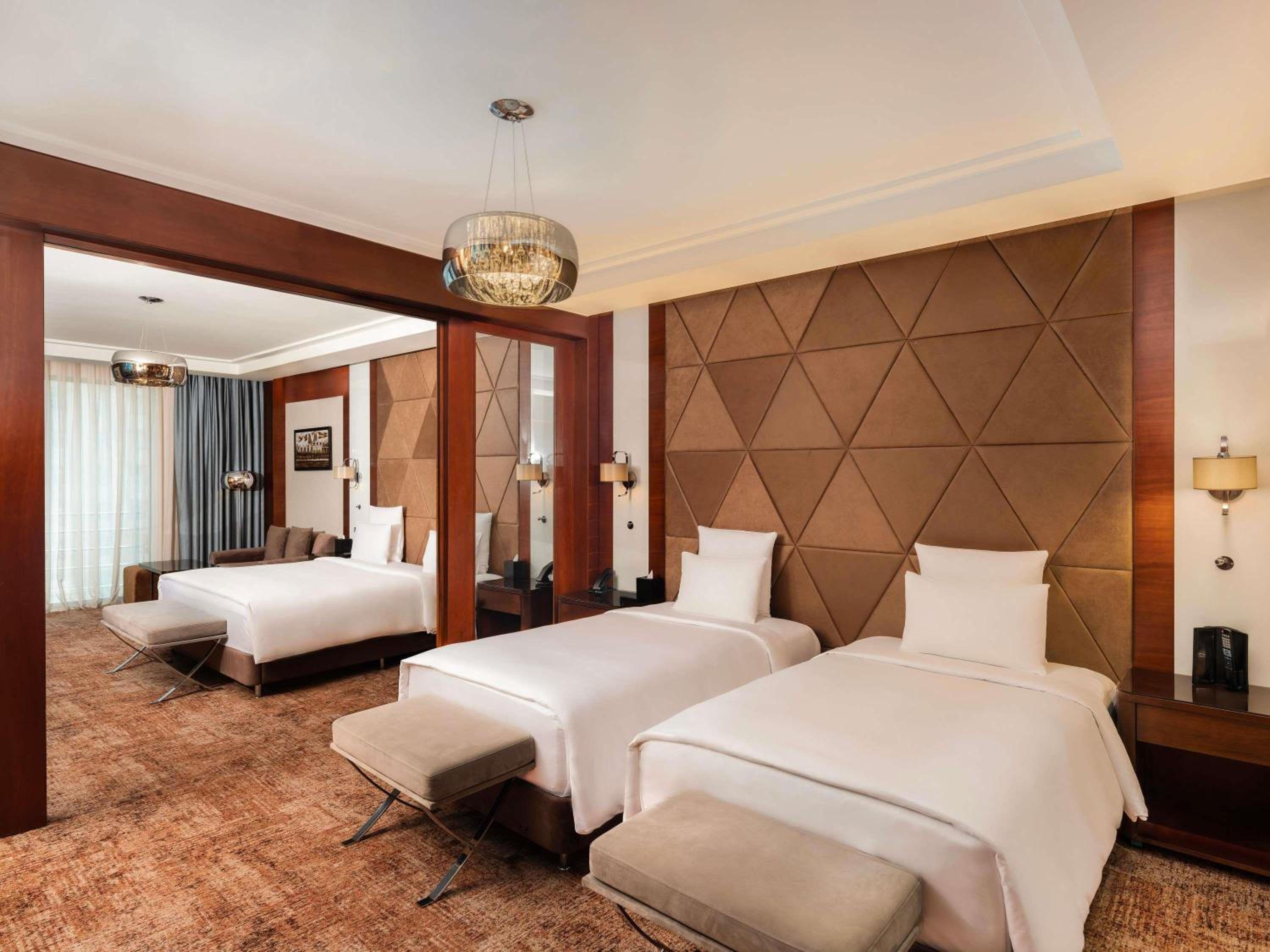 Premium Double Room with Two Single Beds photo 3