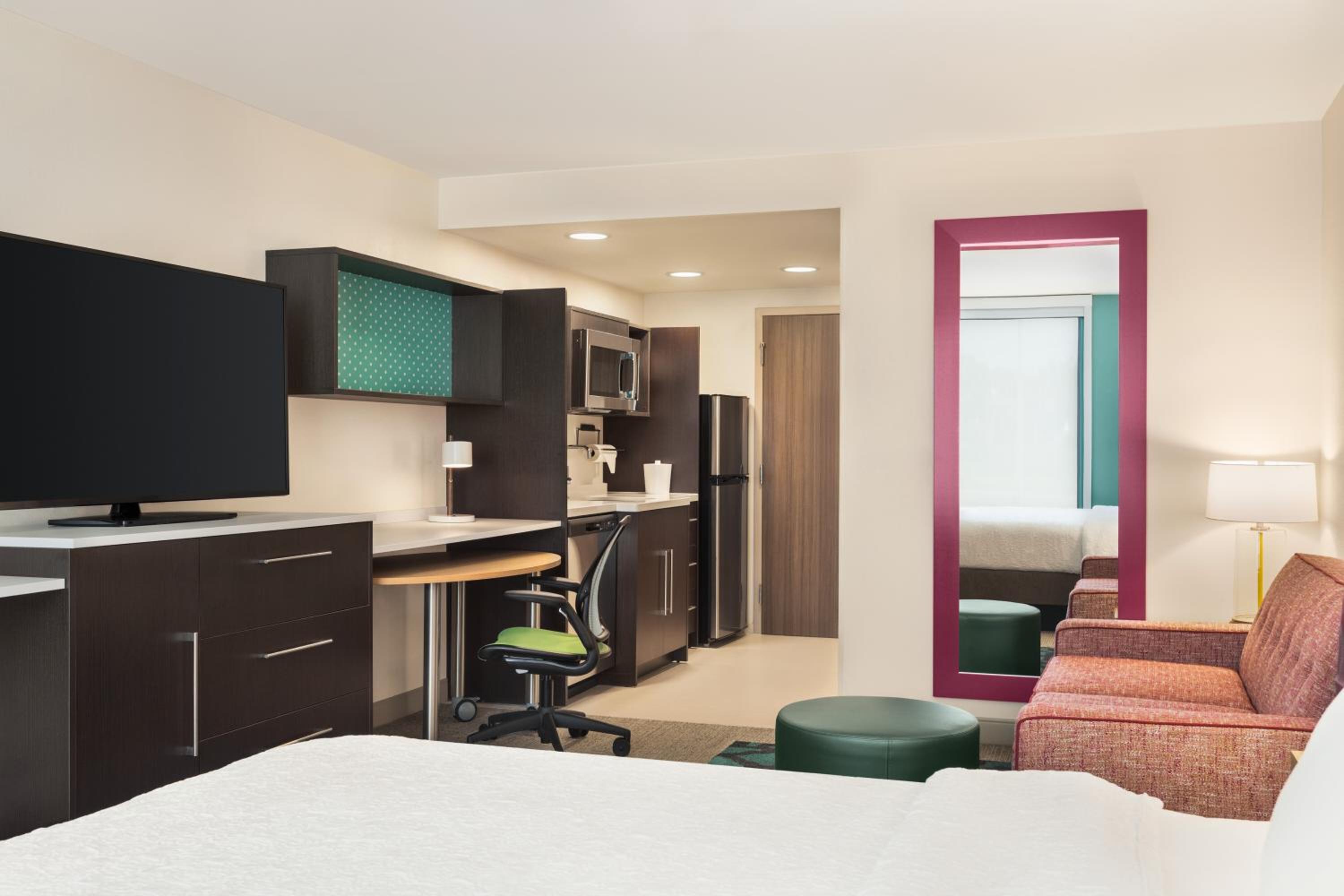 King Studio Suite - Photo 4
