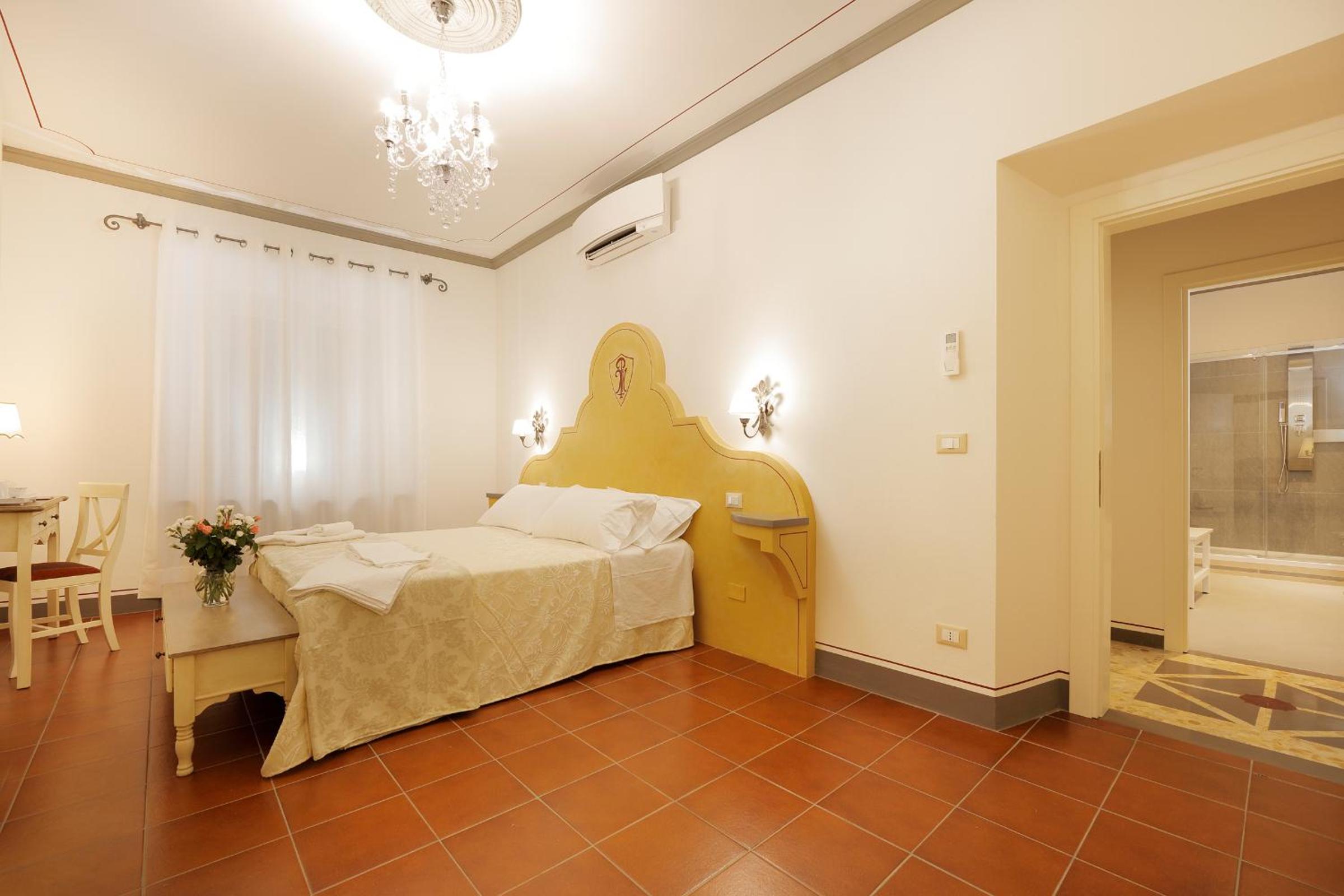 Superior Quadruple Room - Photo 3