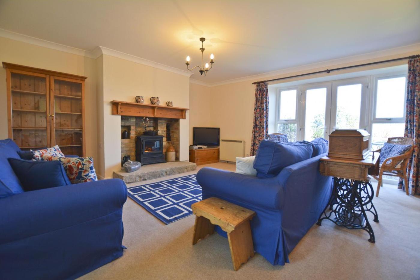 Two-Bedroom House photo 2