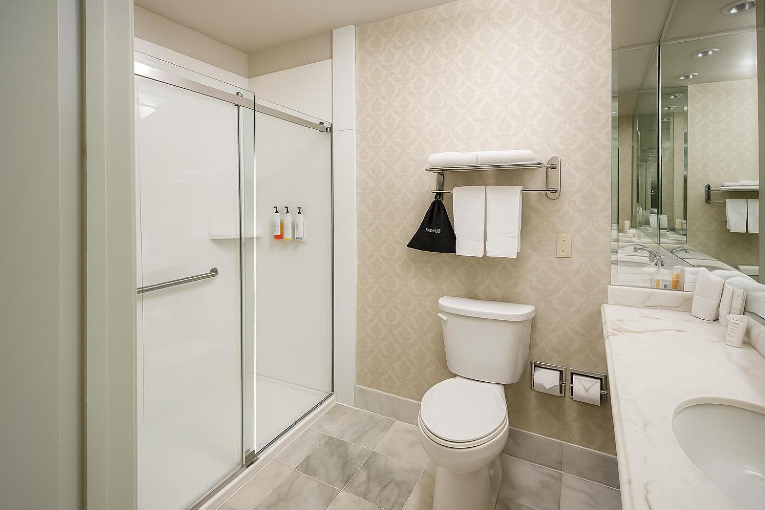 King Room - Disability Access photo 3