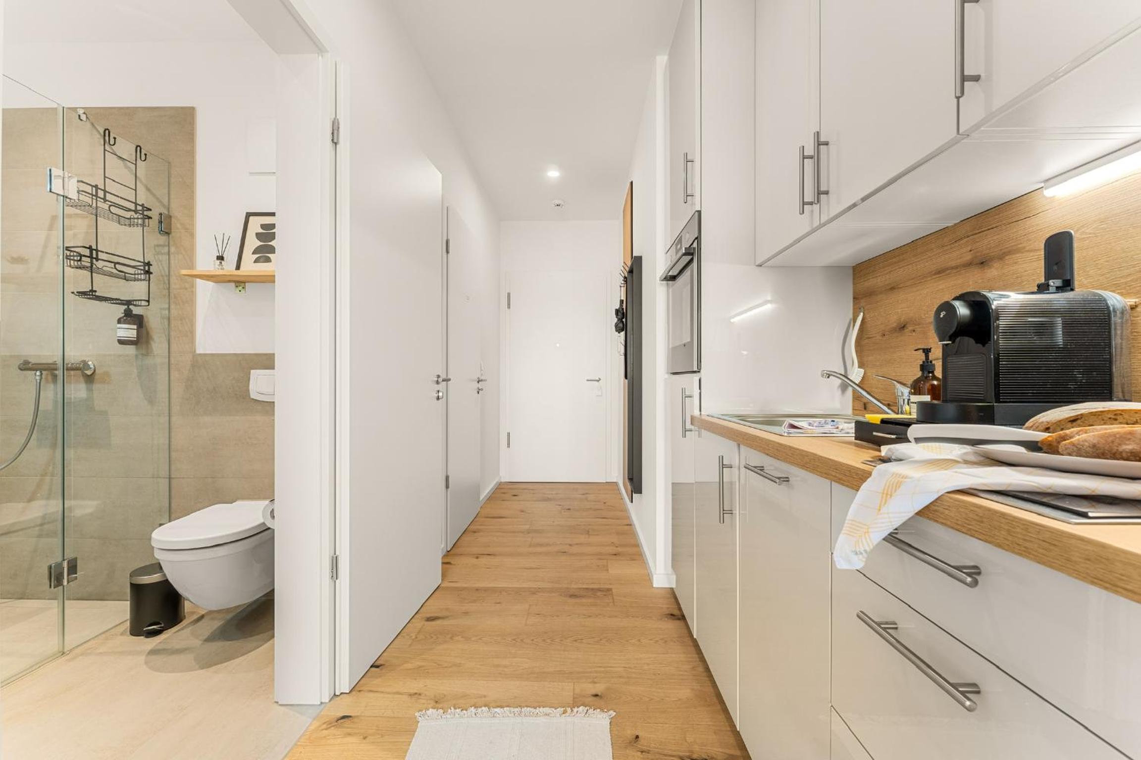 Apartment photo 2