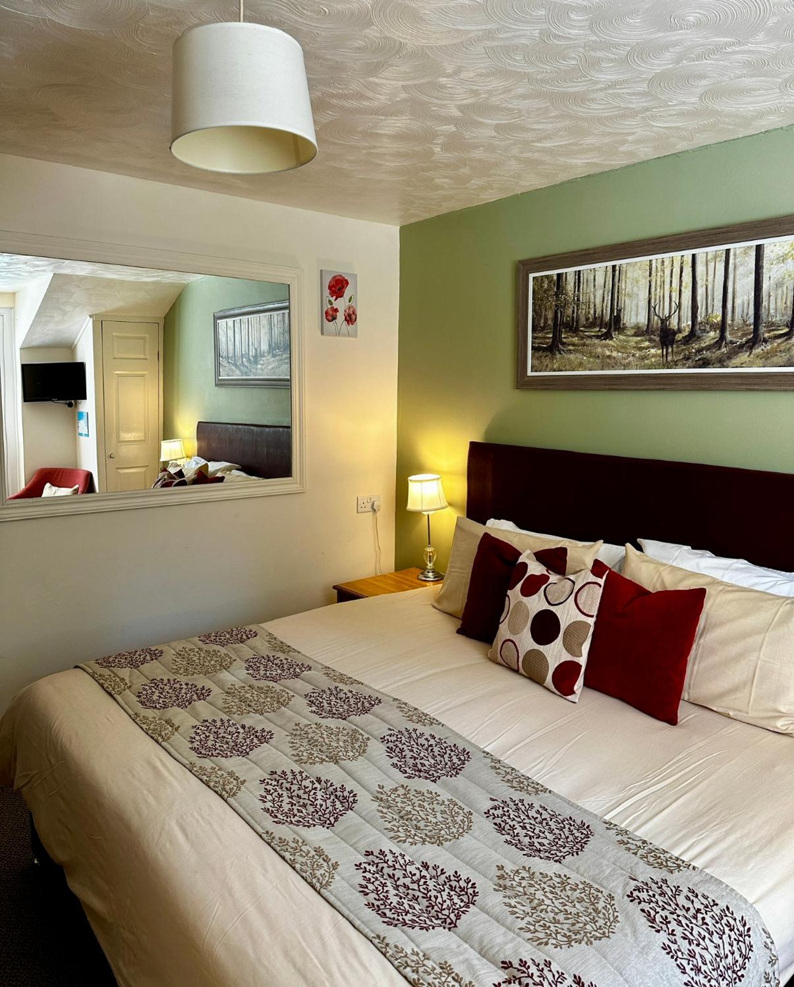 Double Room with Balcony - Photo 2