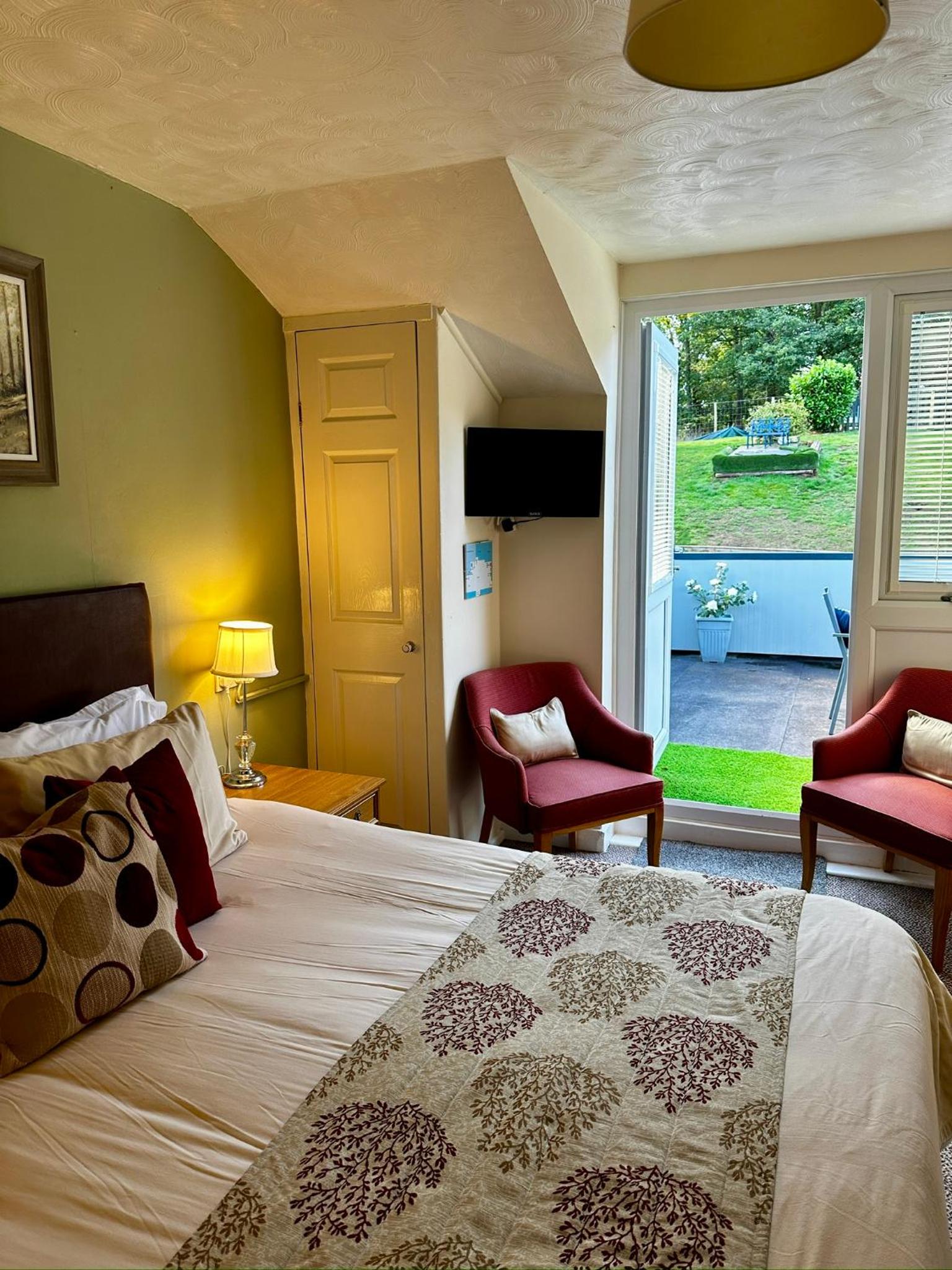 Double Room with Balcony - Photo 5