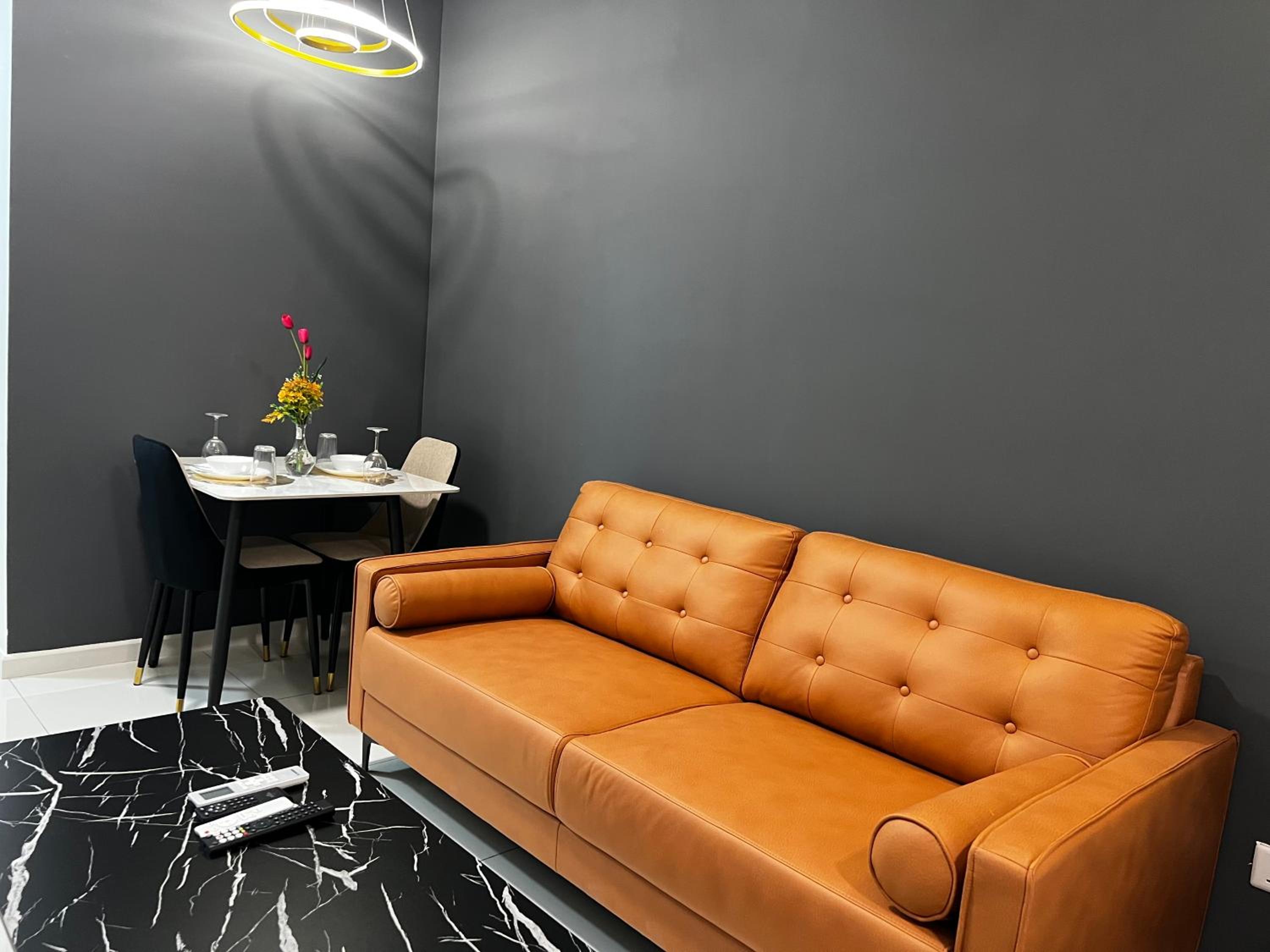 Deluxe Studio