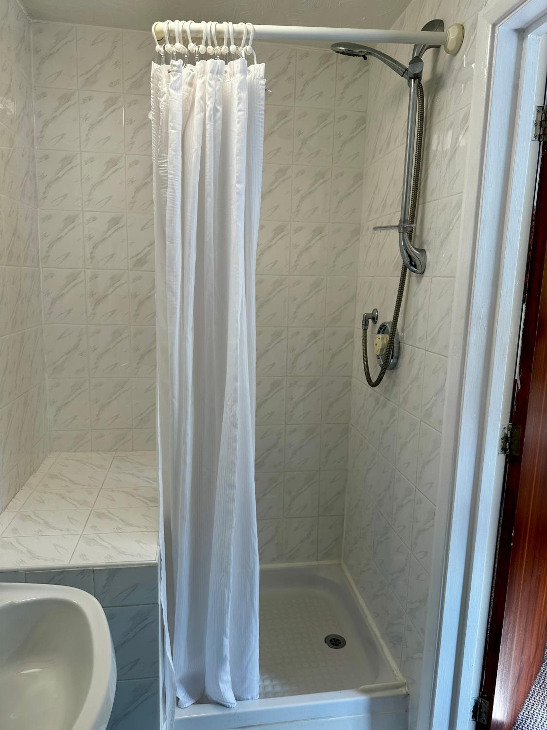 Comfort Triple Room with Shower - Photo 1