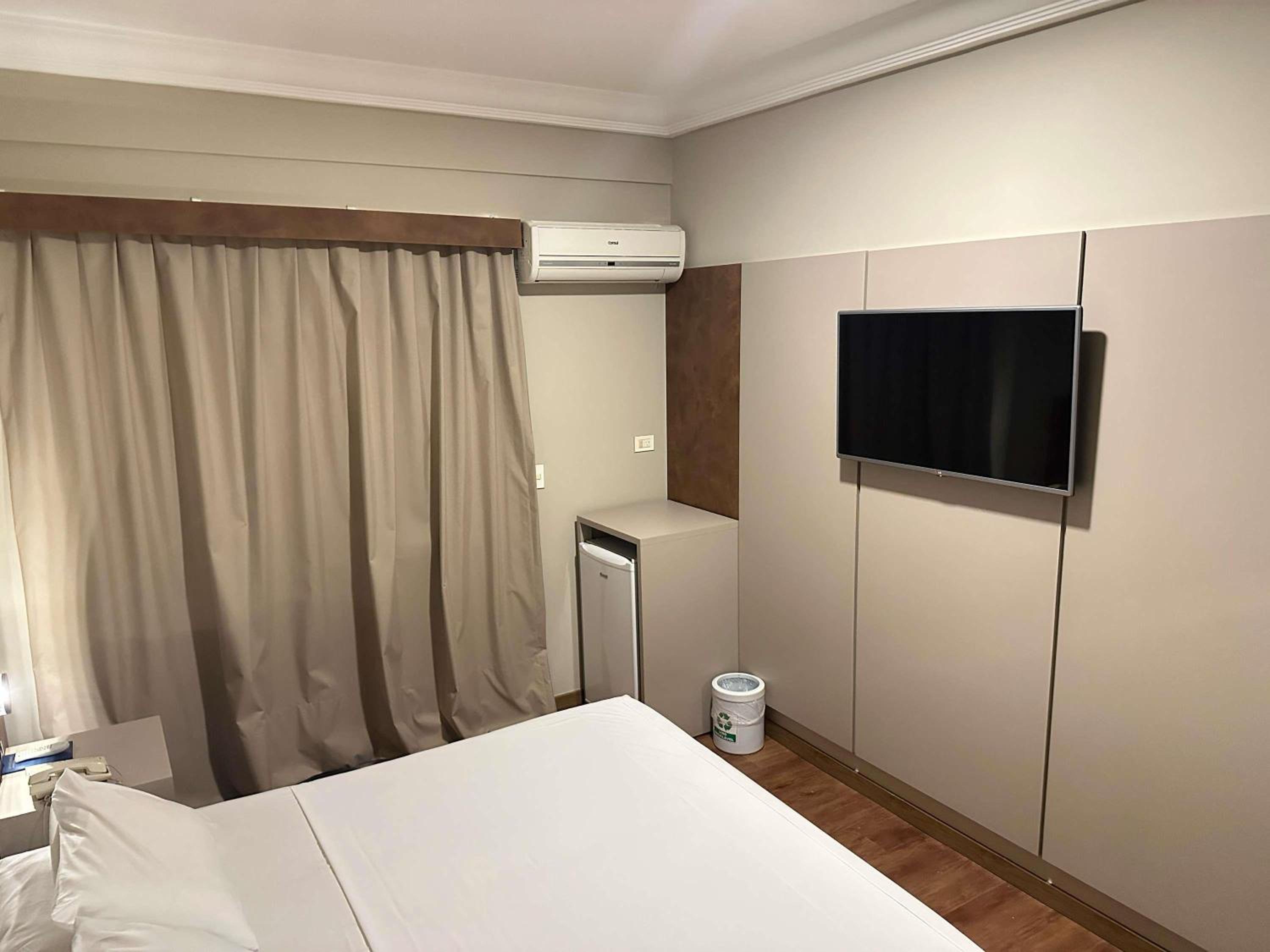 Executive Suite with King bed photo 1