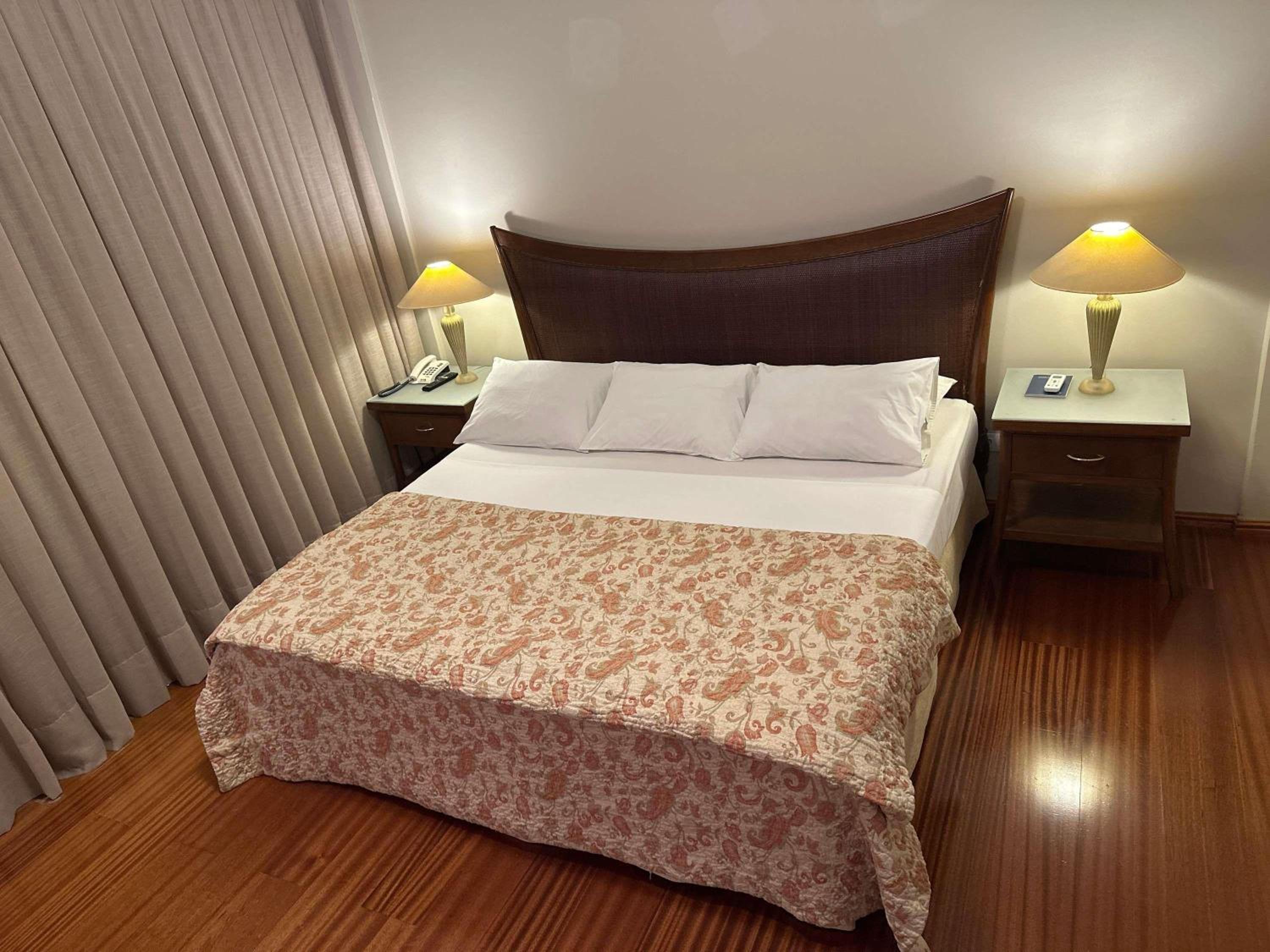 Luxury Suite with One King Bed photo 1