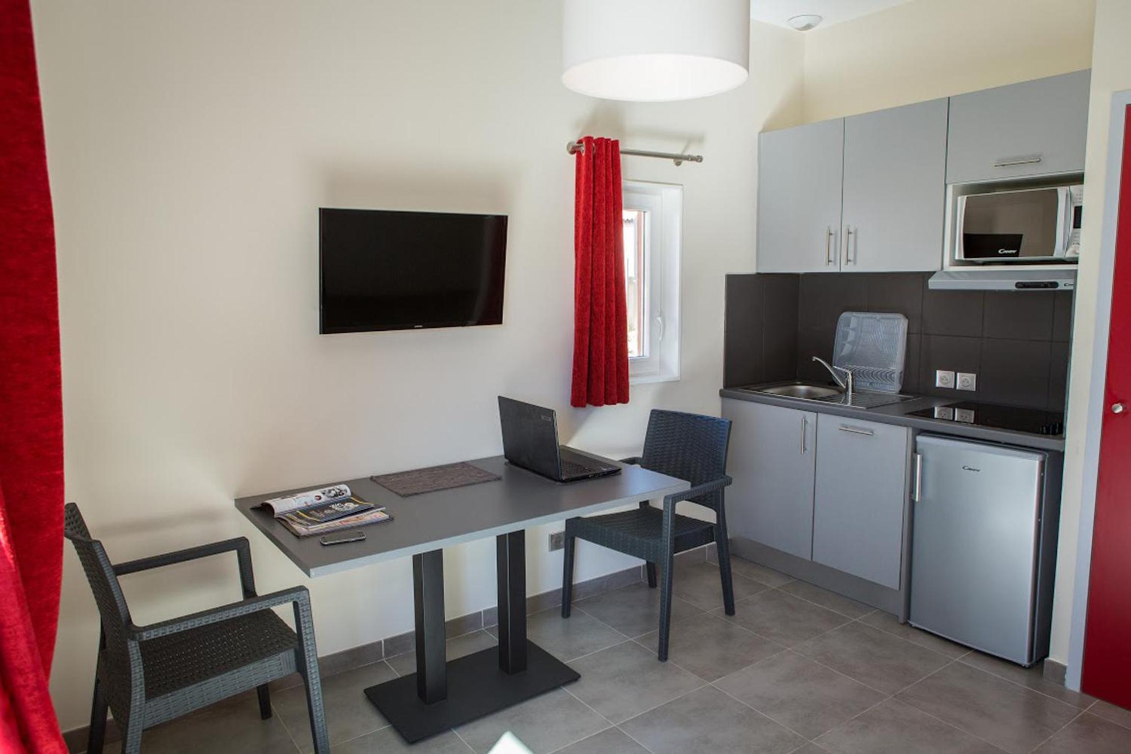 Studio (2 Adults) - Photo 6