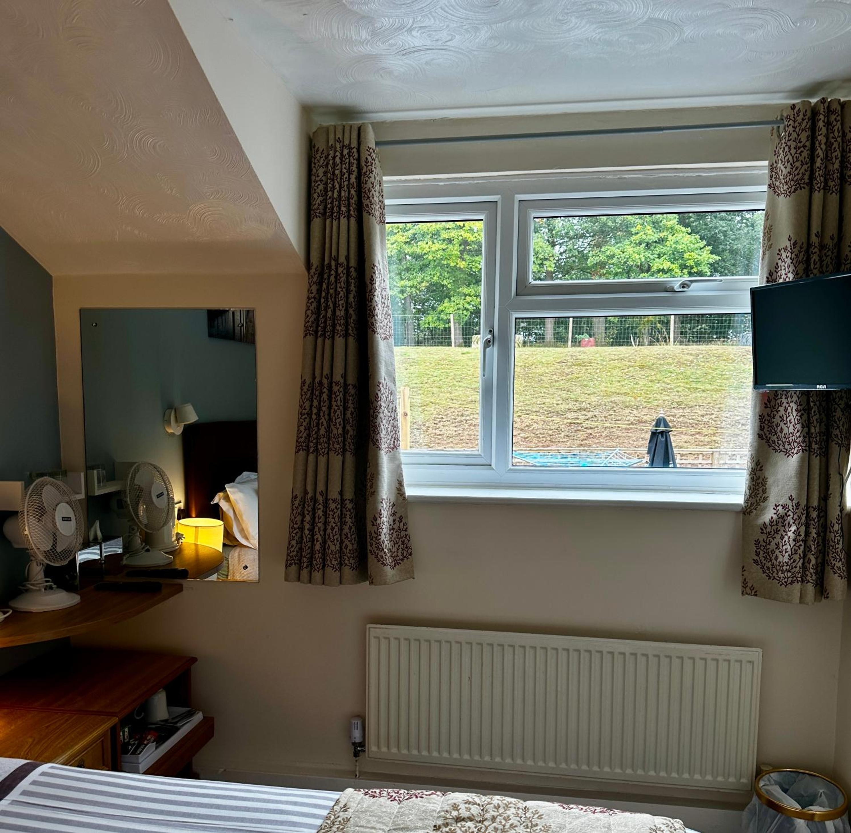 Double Room - Photo 4