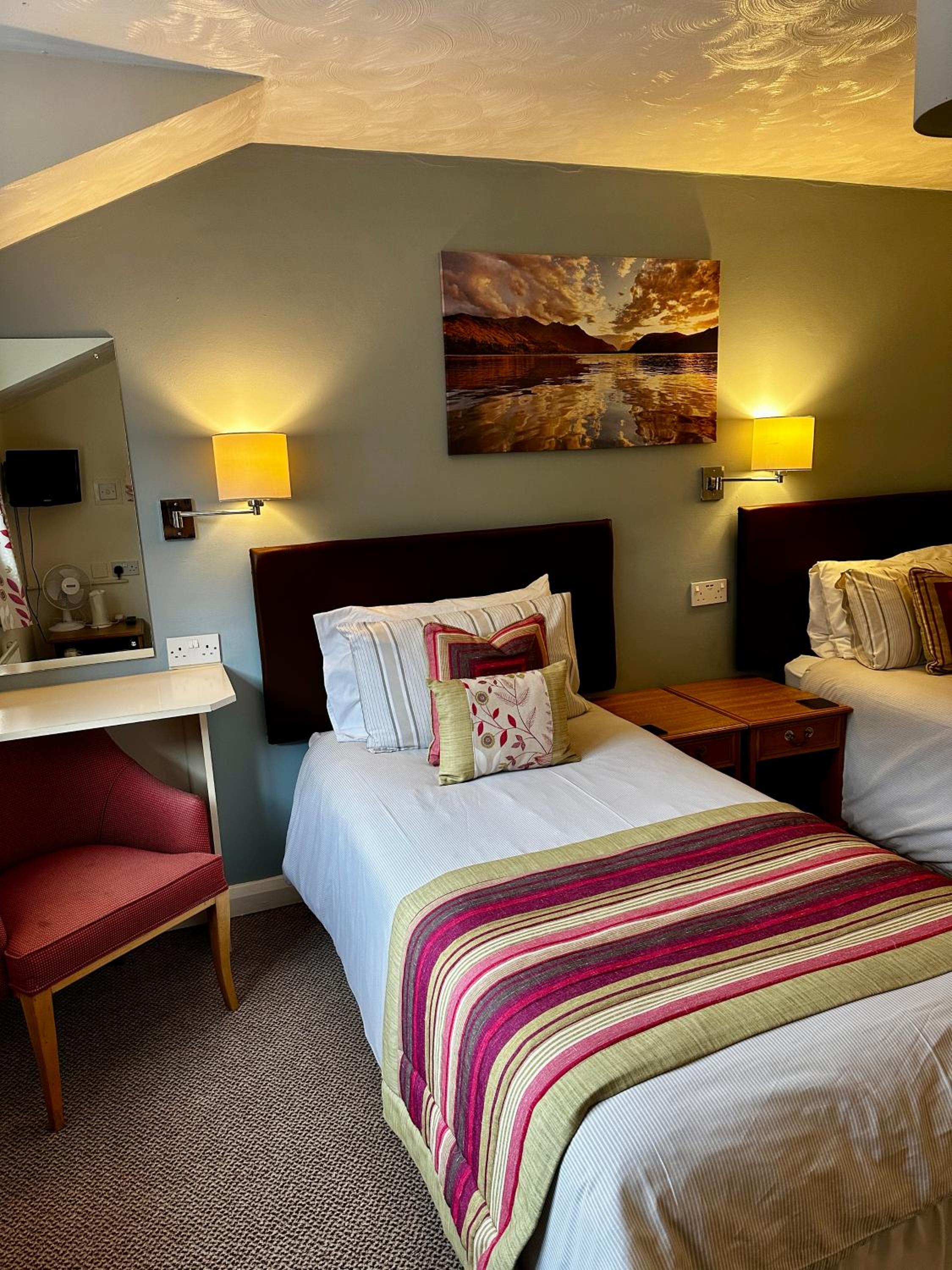 Standard Twin Room - Photo 21