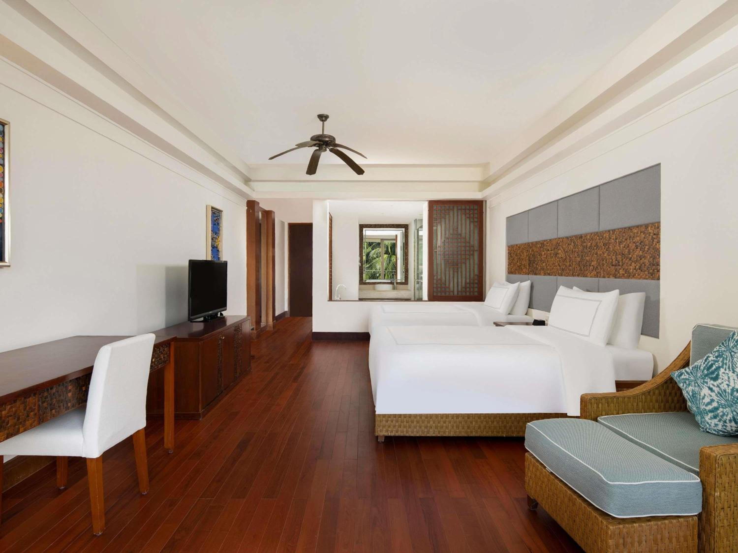 Swiss Select Room, Pool View