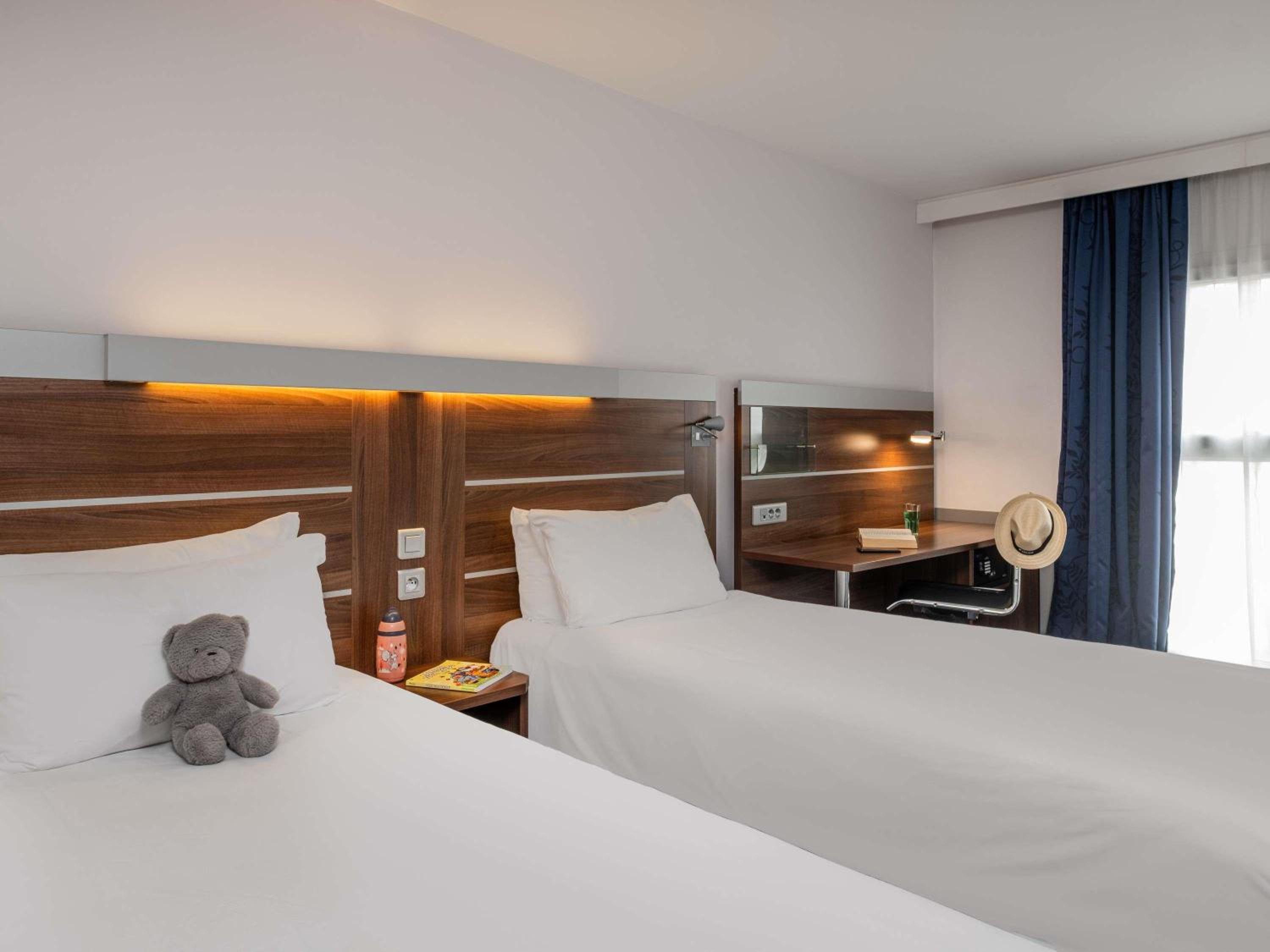 Standard Twin Room