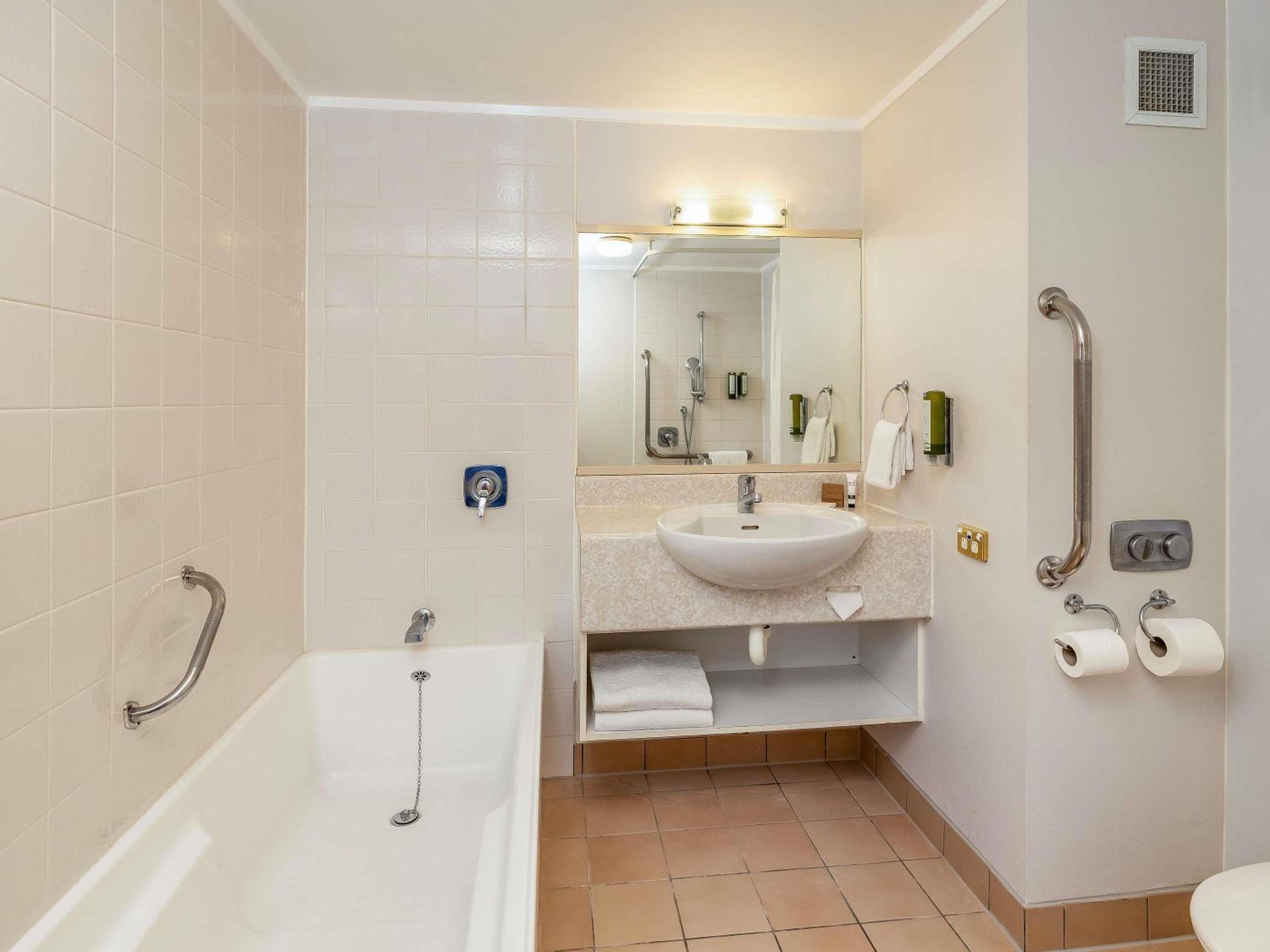 Junior King Suite - Photo 3