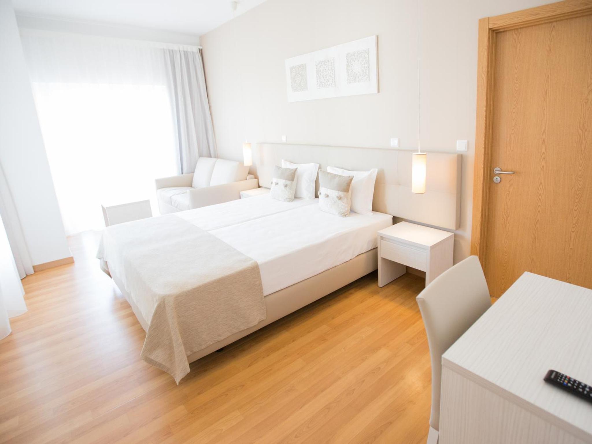 Twin Room - Photo 6