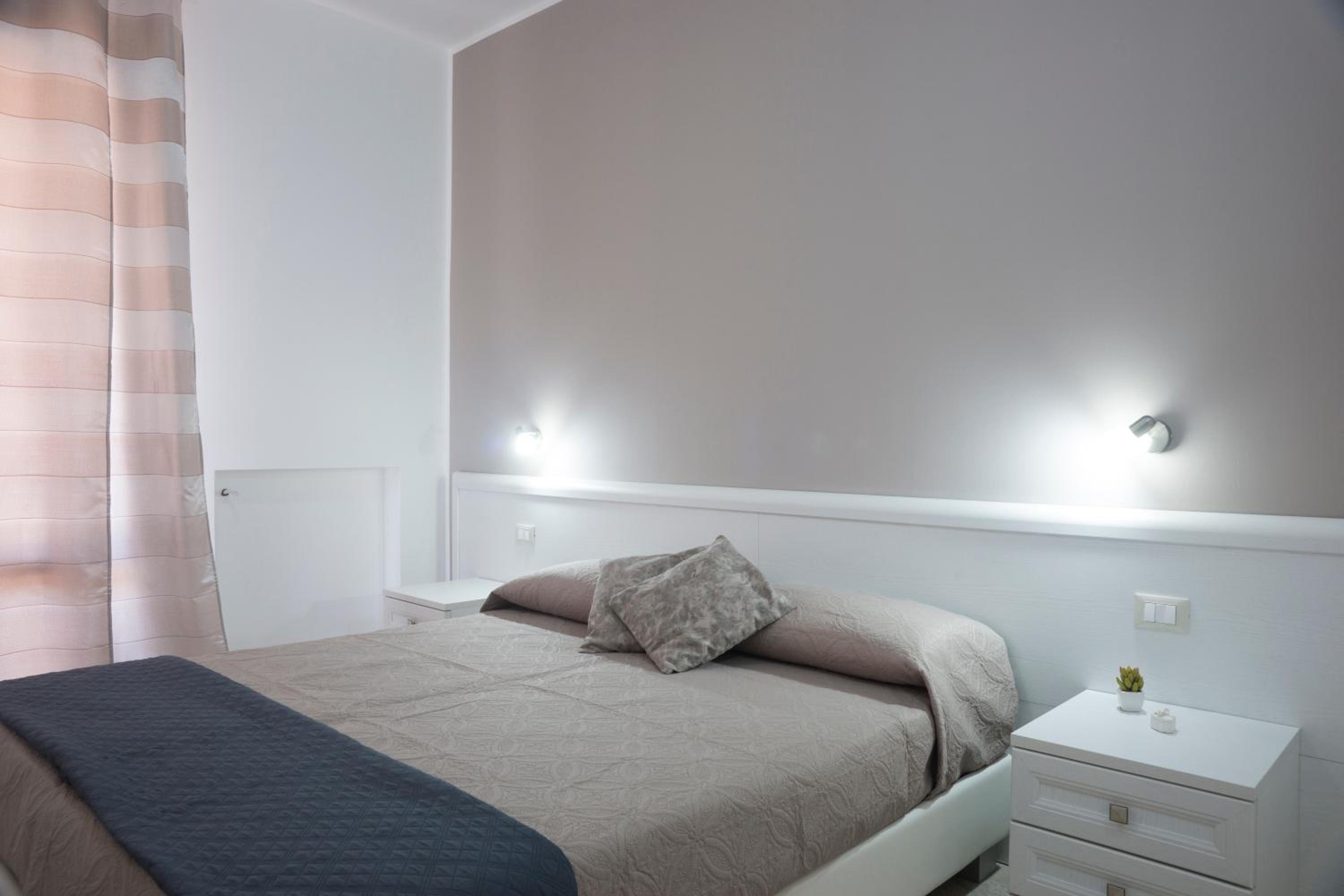 Deluxe Room - Photo 2