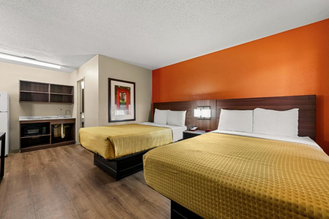 Double Room with Two Double Beds - Non-Smoking photo 2