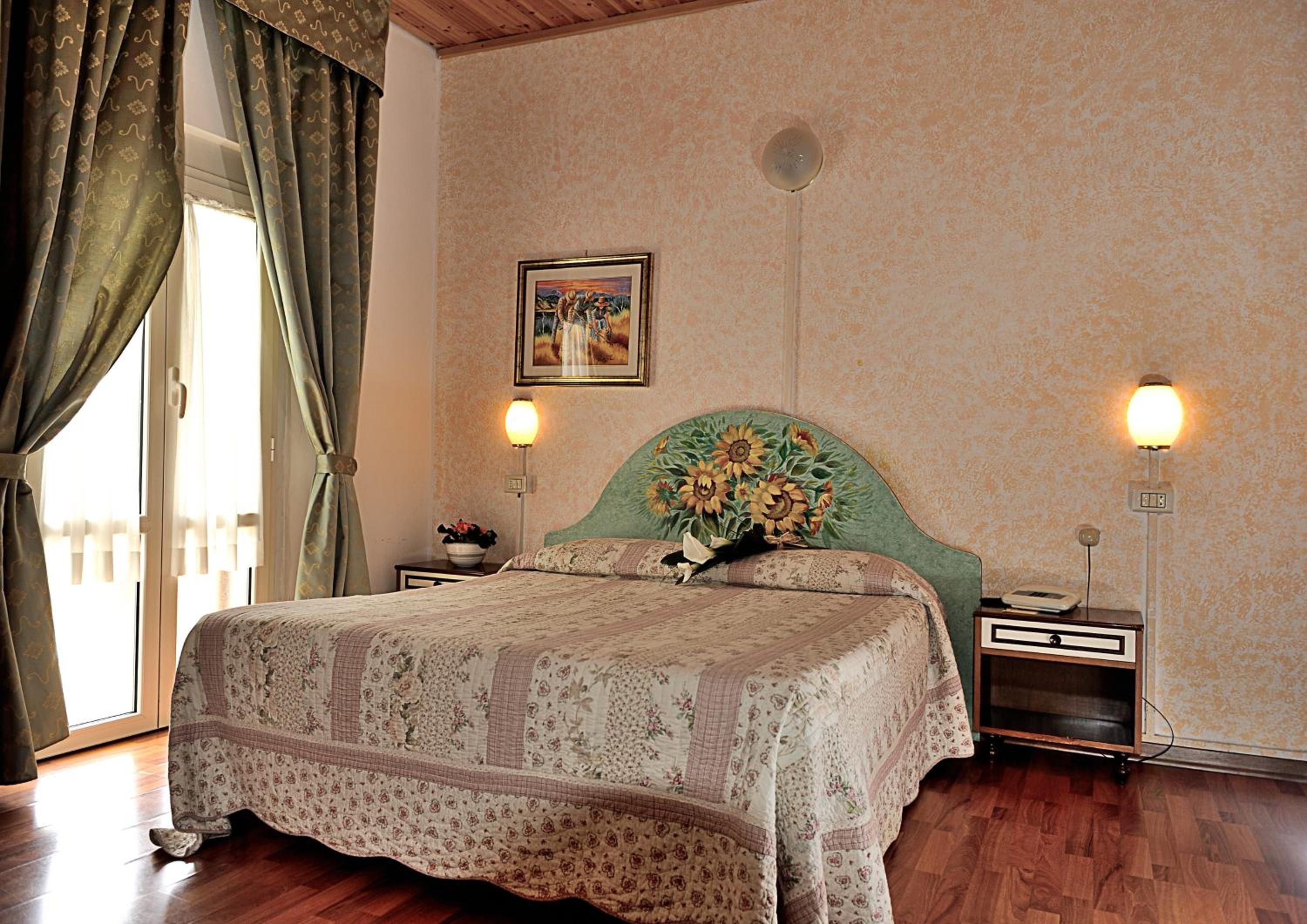 Double or Twin Room - Photo 1