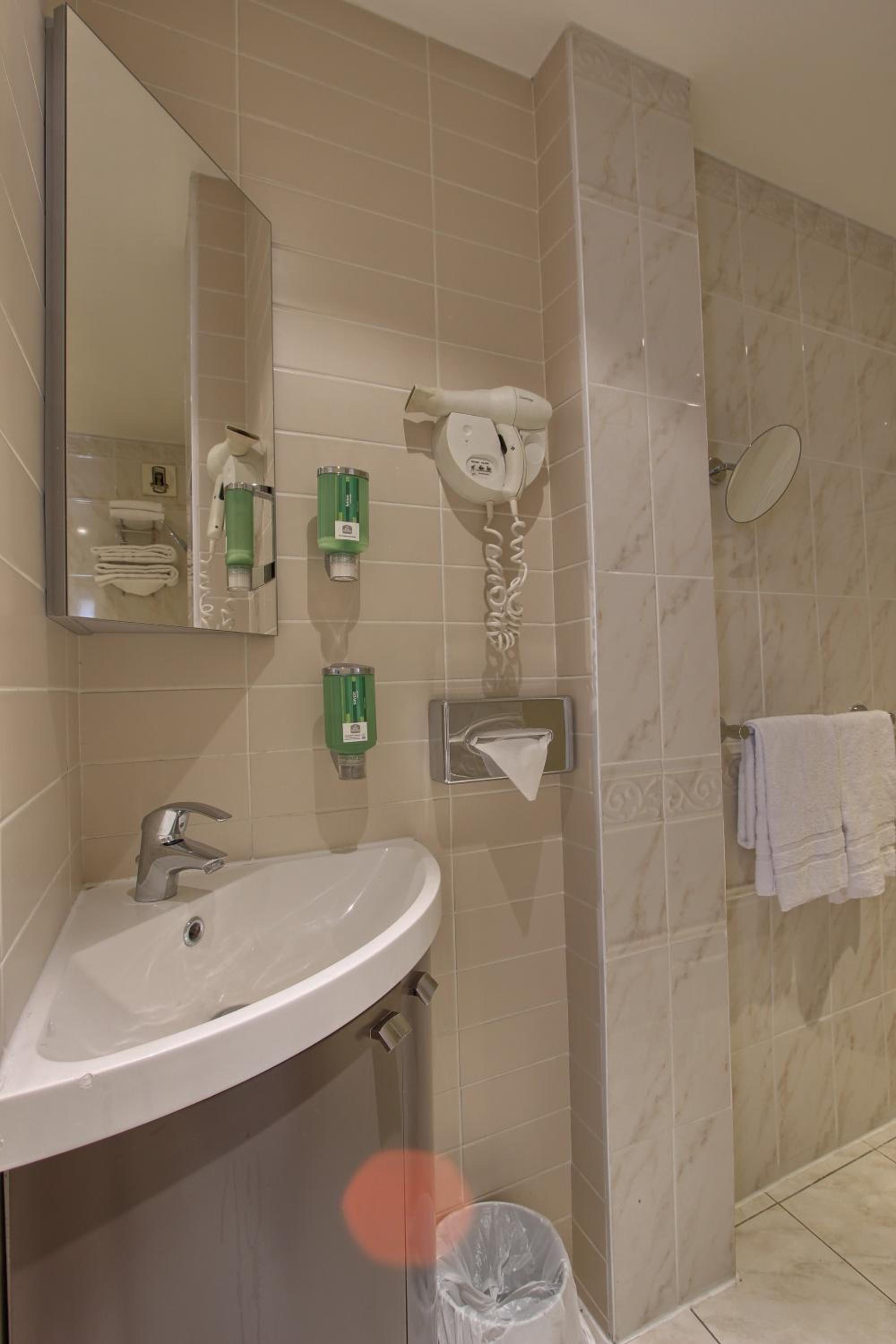 Superior Double/Twin Room photo 2