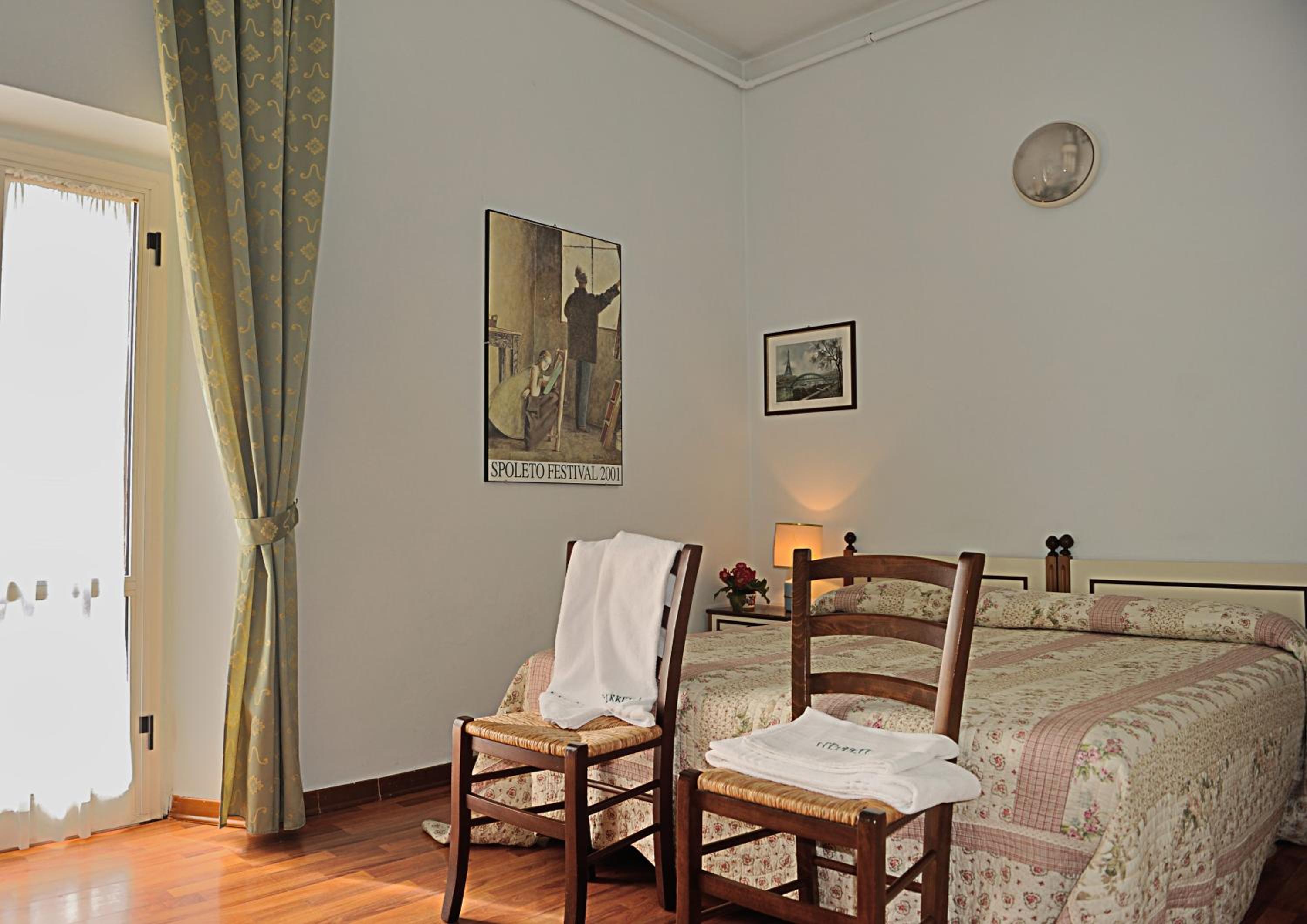 Double or Twin Room - Photo 2