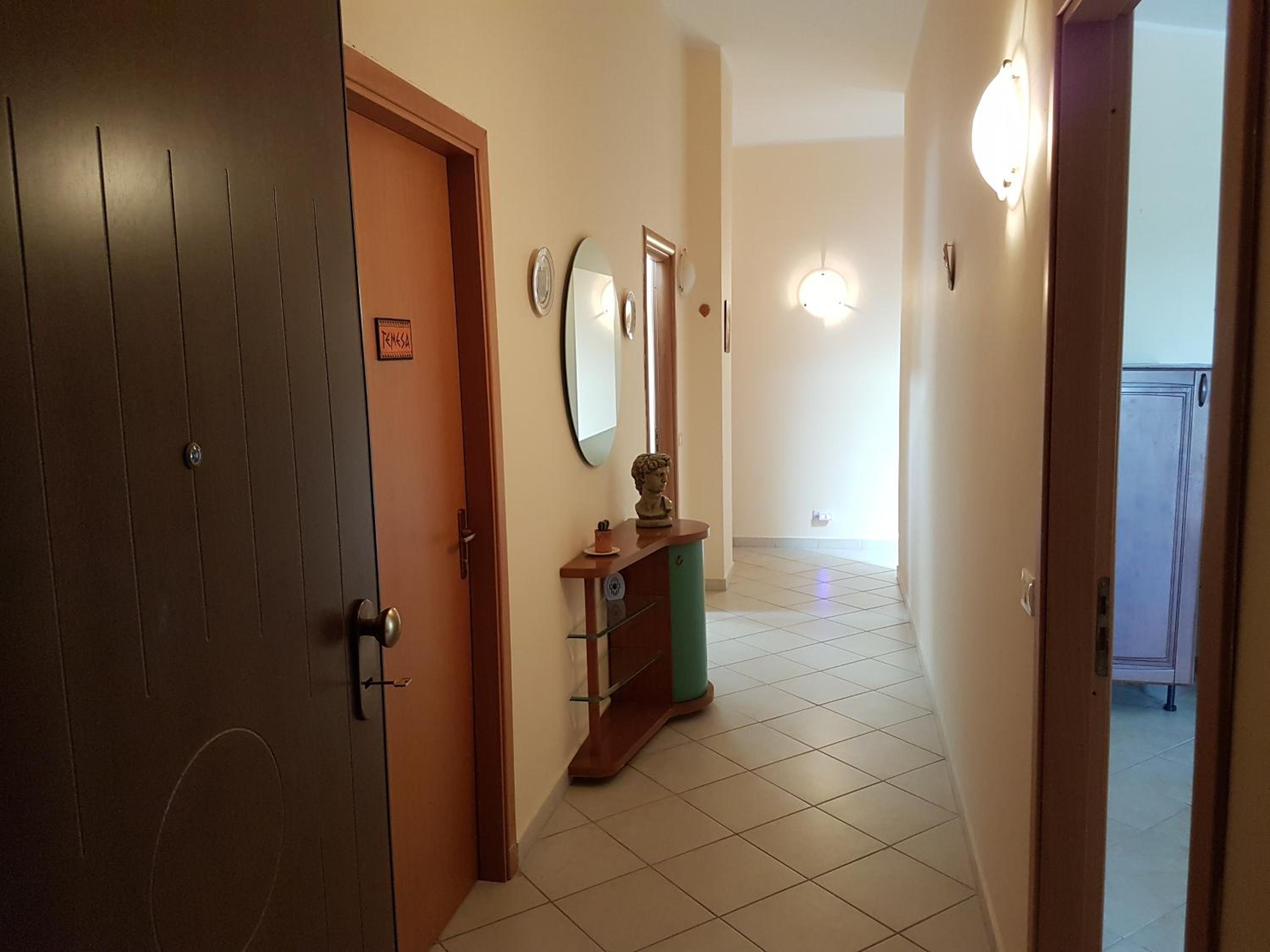 Quadruple Room with Private Bathroom photo 1