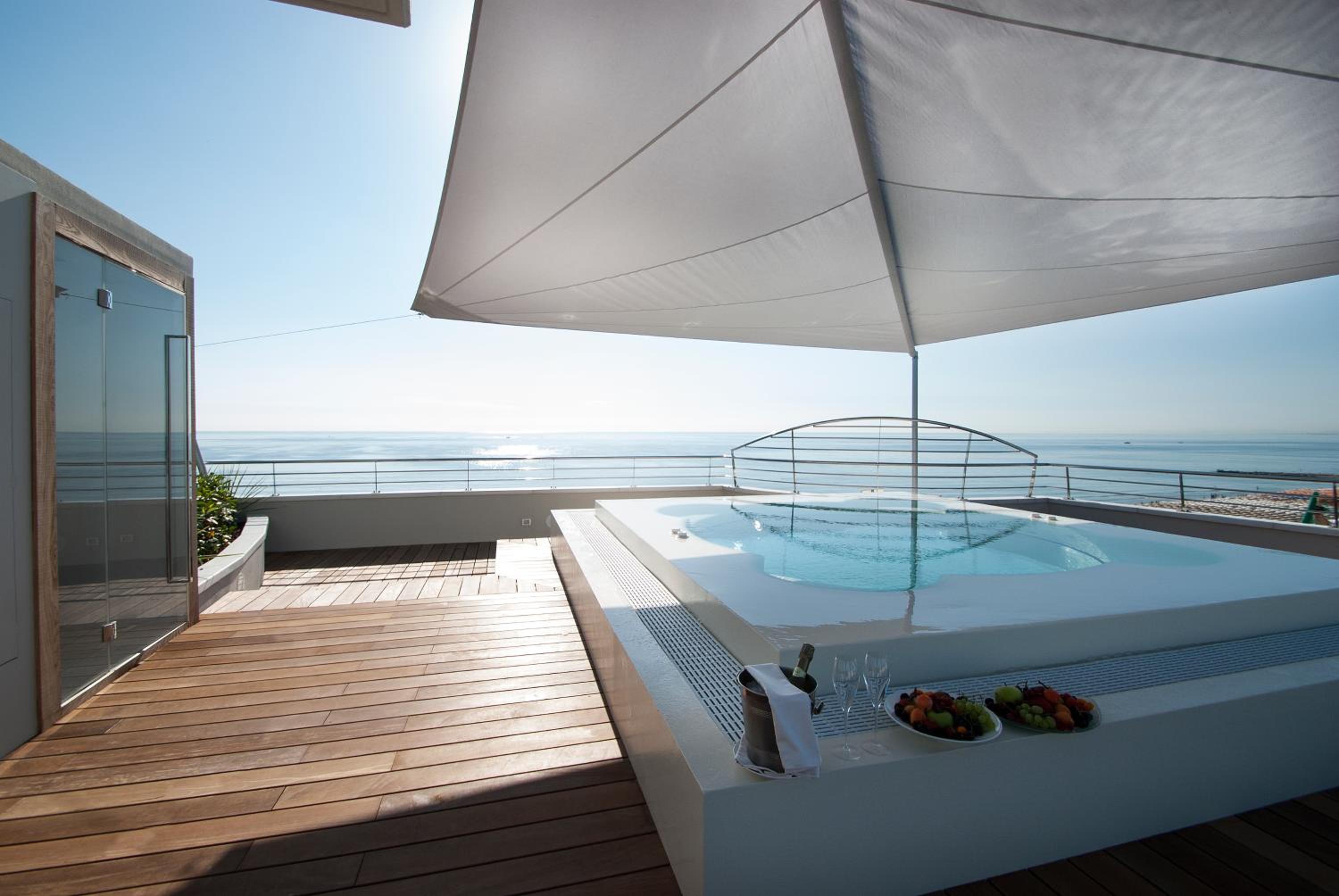 Two-Bedroom Penthouse with Sea View  - Photo 8