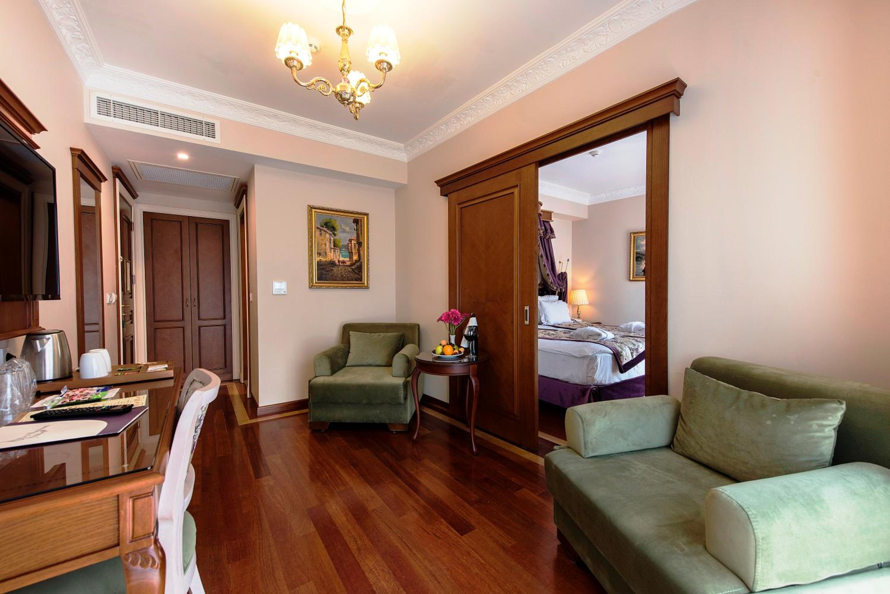  Family Connecting Suite photo 1
