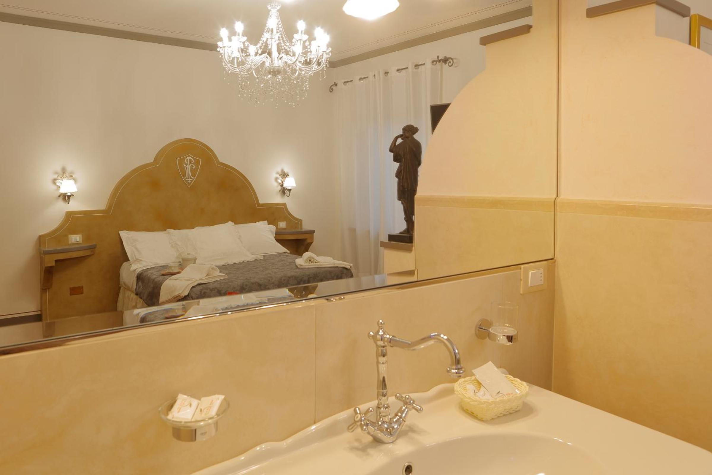 Deluxe Triple Room photo 1