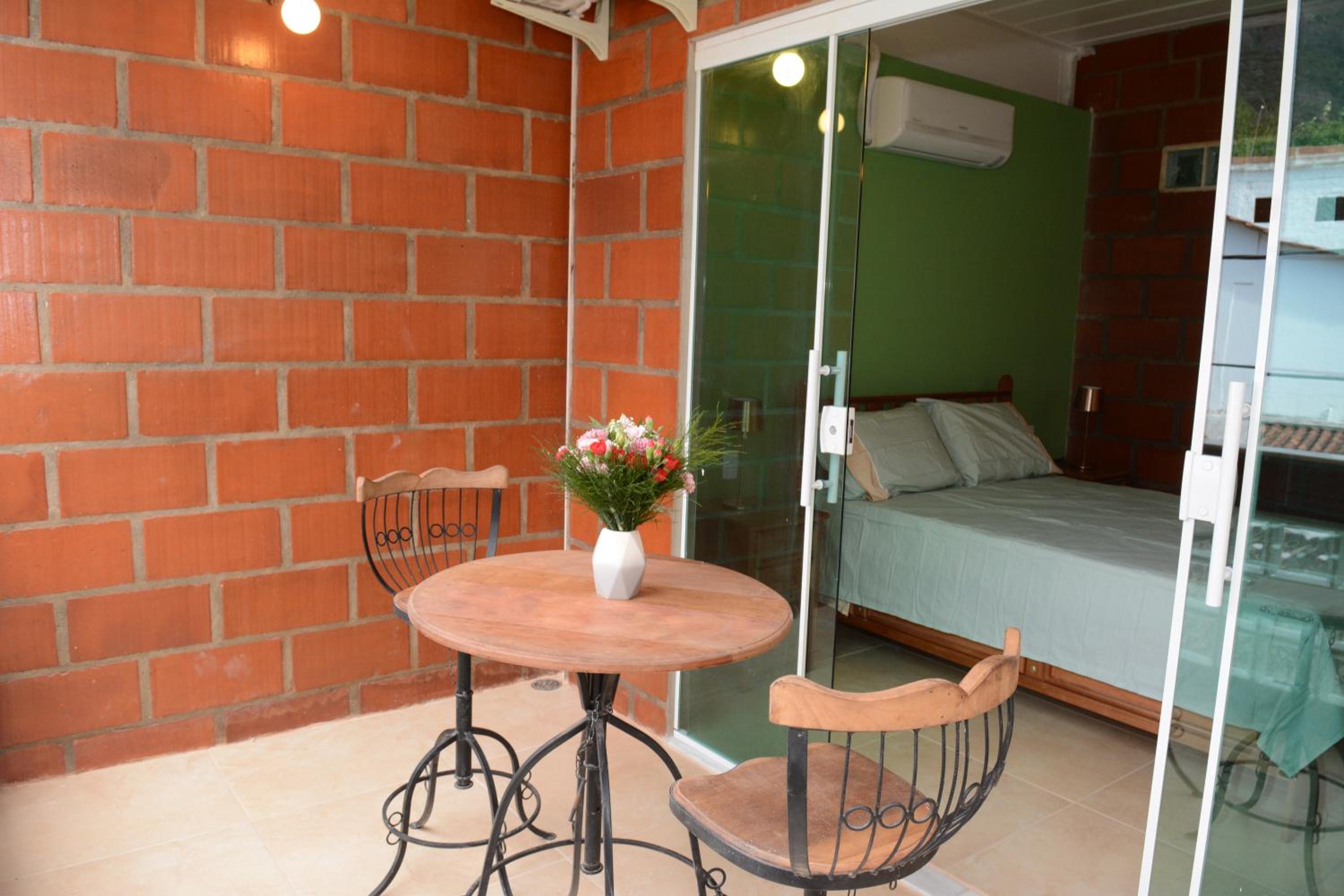 Deluxe Double Room - Photo 10