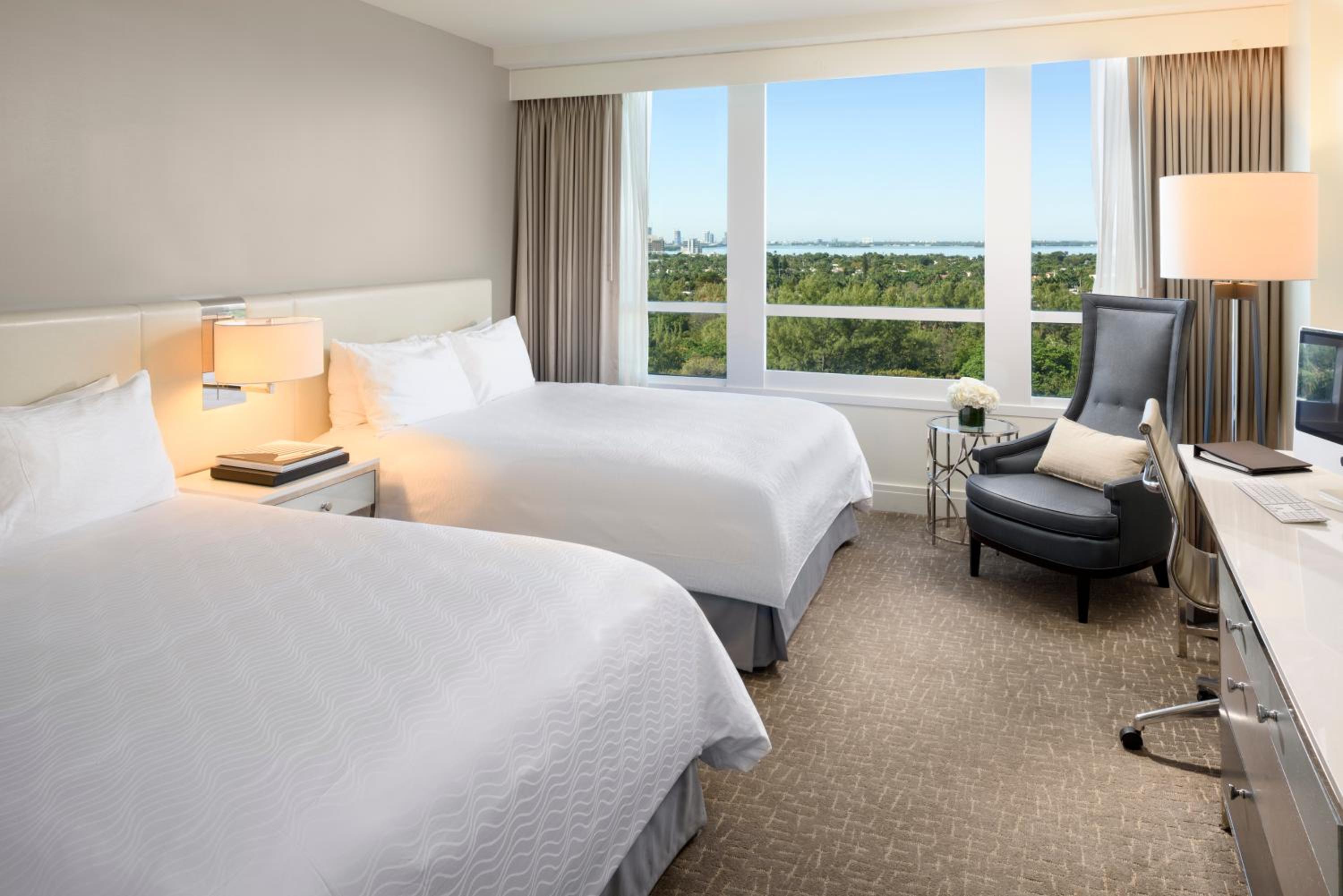 Deluxe Bay View Room with Two Queen Beds - Photo 1