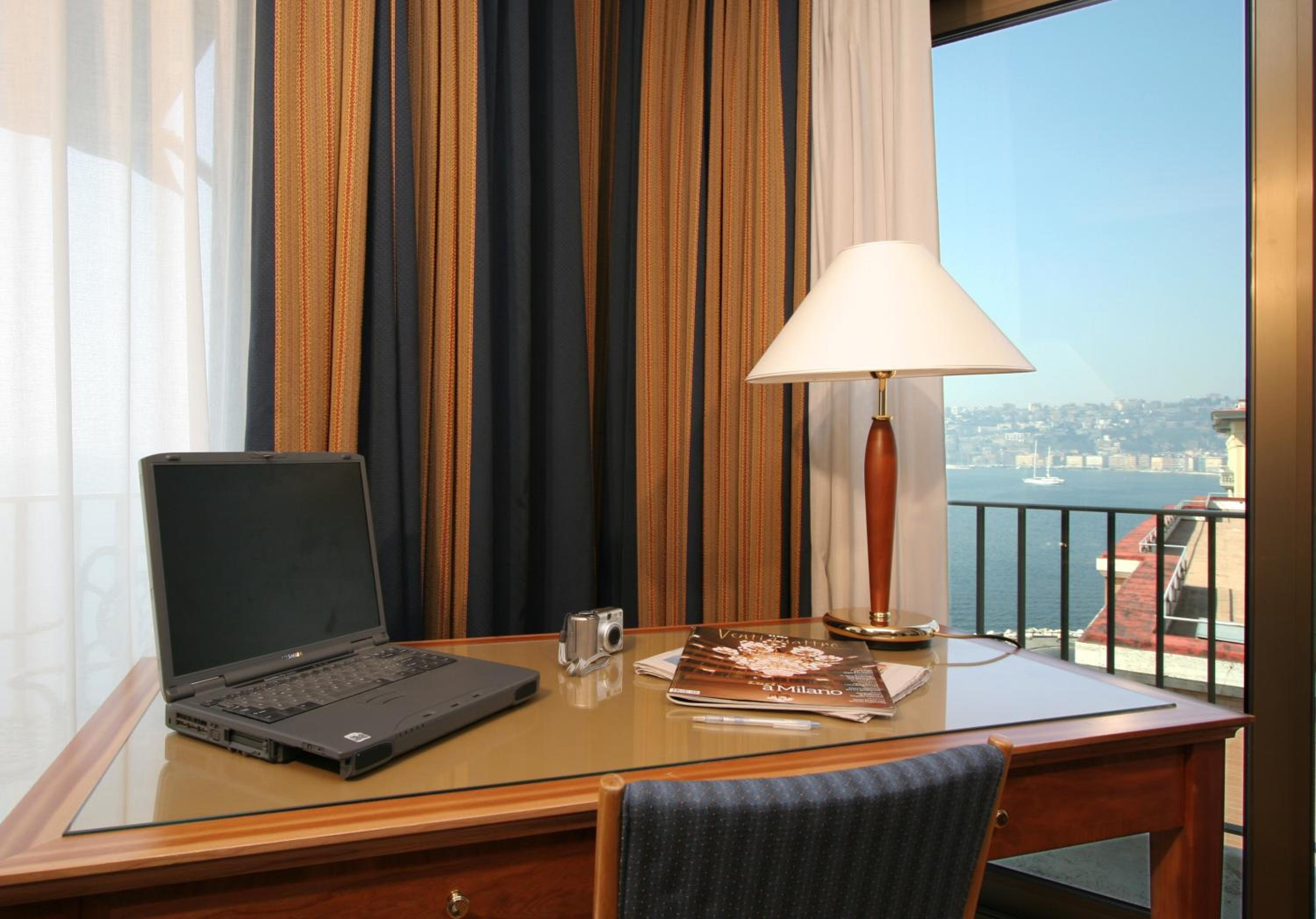 Junior Suite with Sea View - Photo 3
