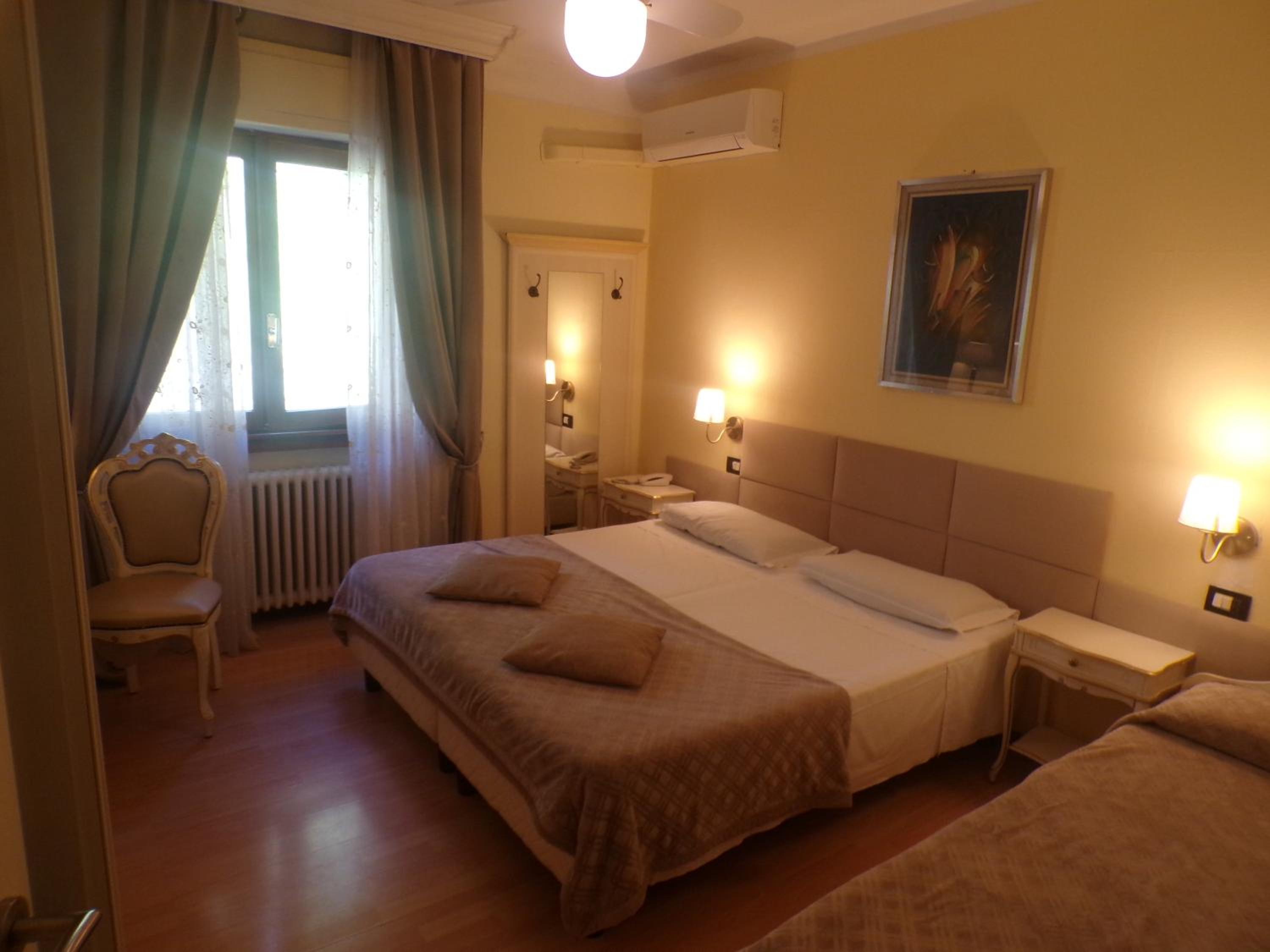Triple Room photo 2