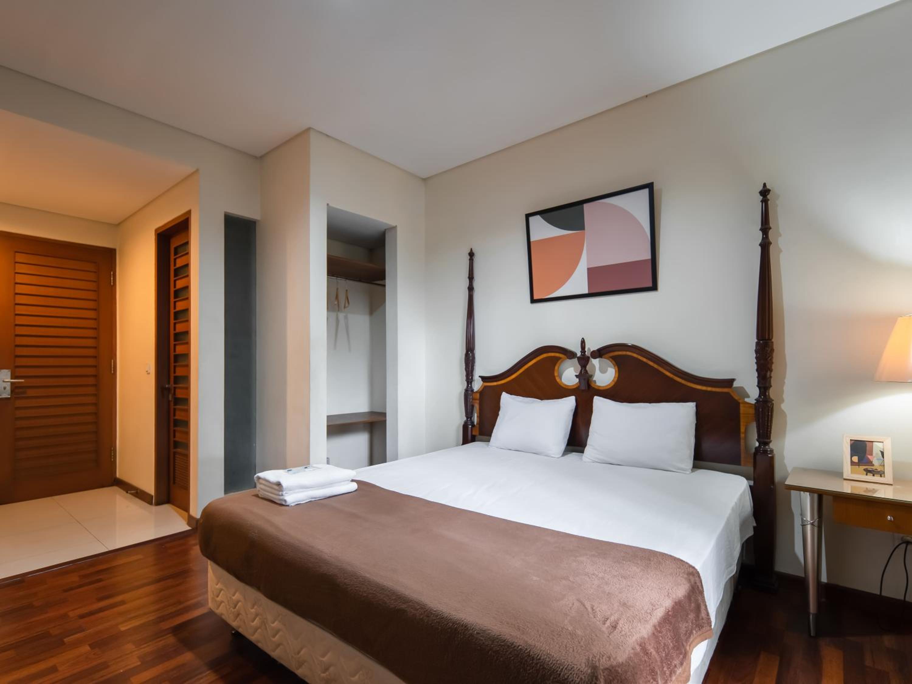 Deluxe Queen Room - Photo 5