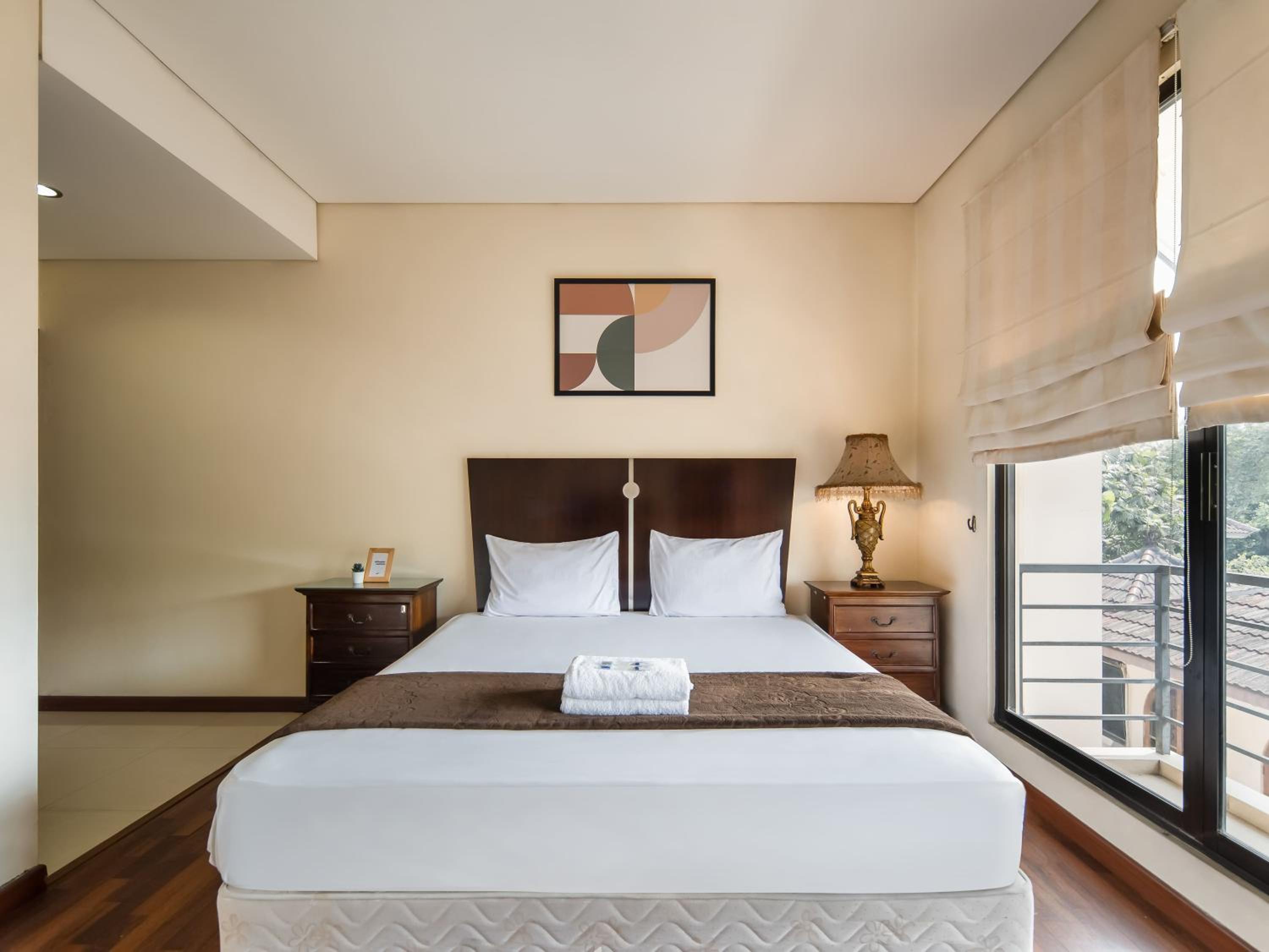 Deluxe Queen Room - Photo 6