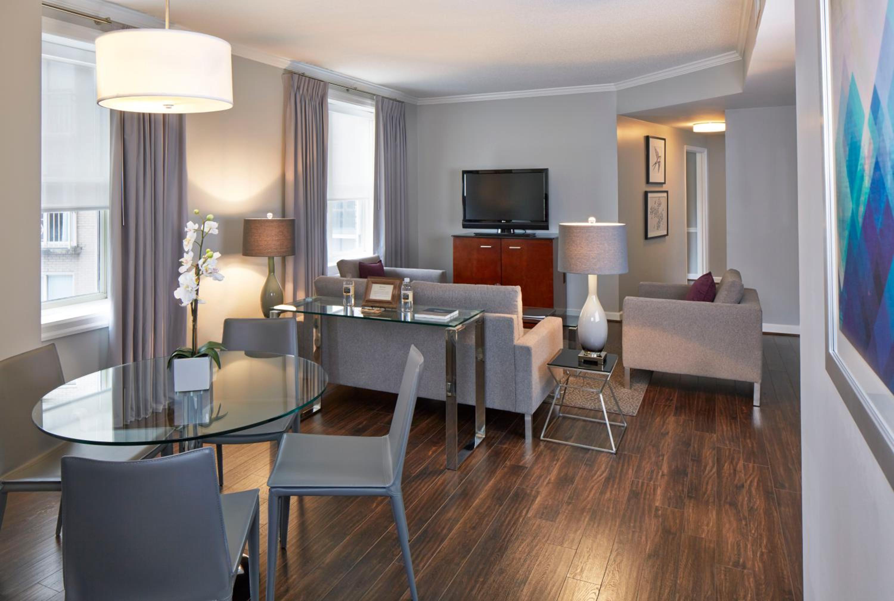 Accessible One Bedroom Apartment with Kitchen - Photo 1