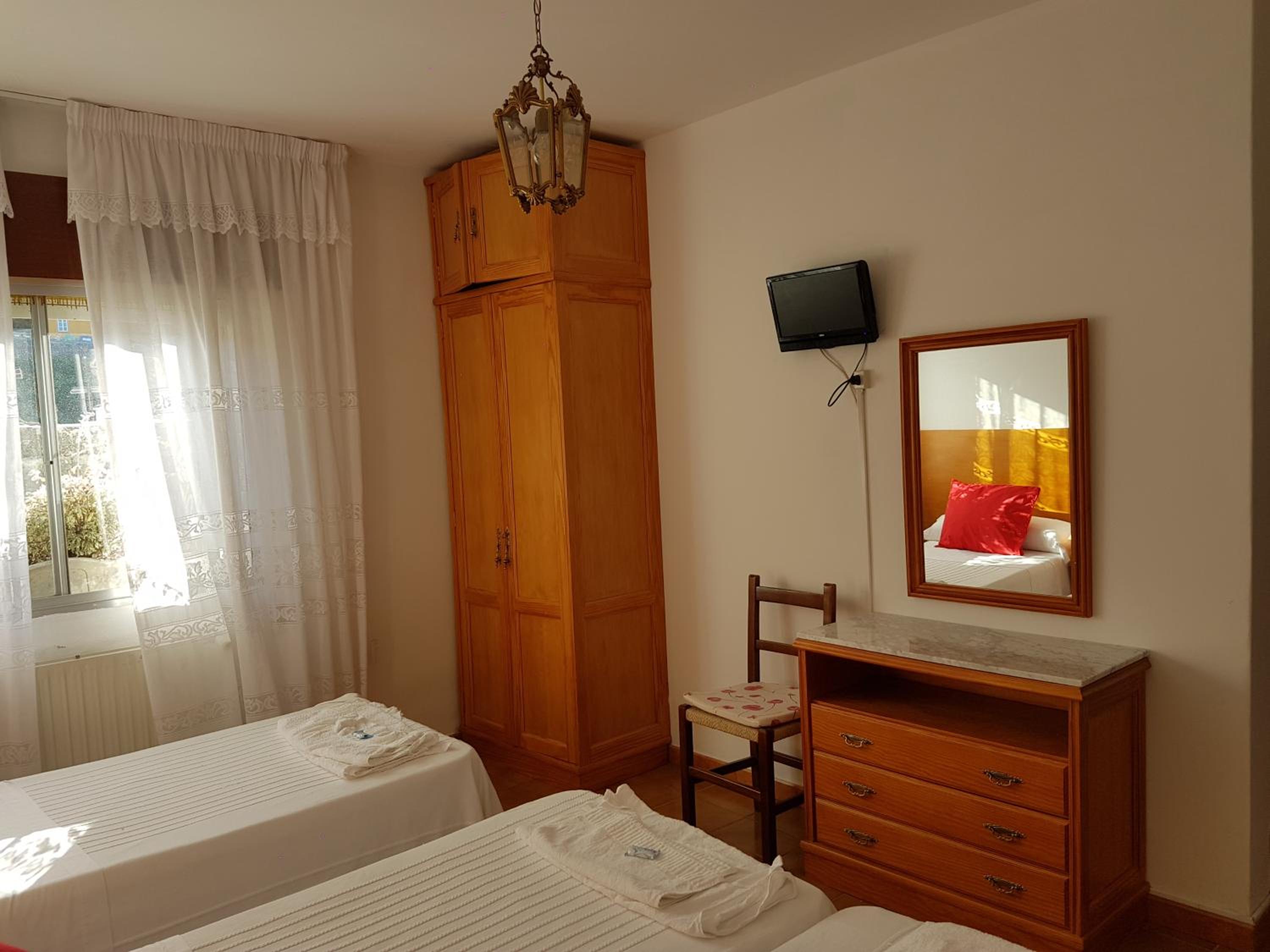 Triple Room with Shared Toilet photo 3